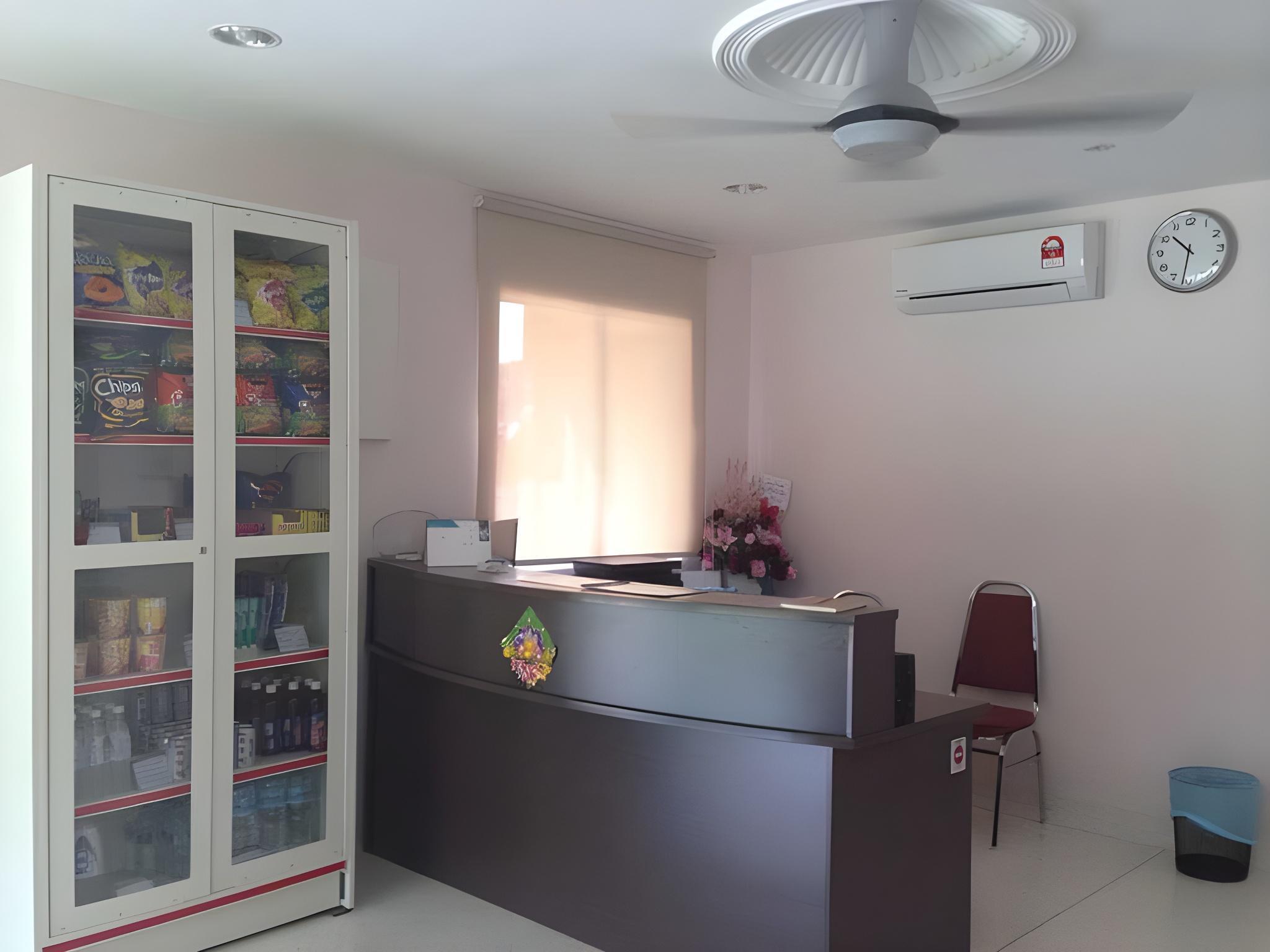 First Guest House Alor Akar