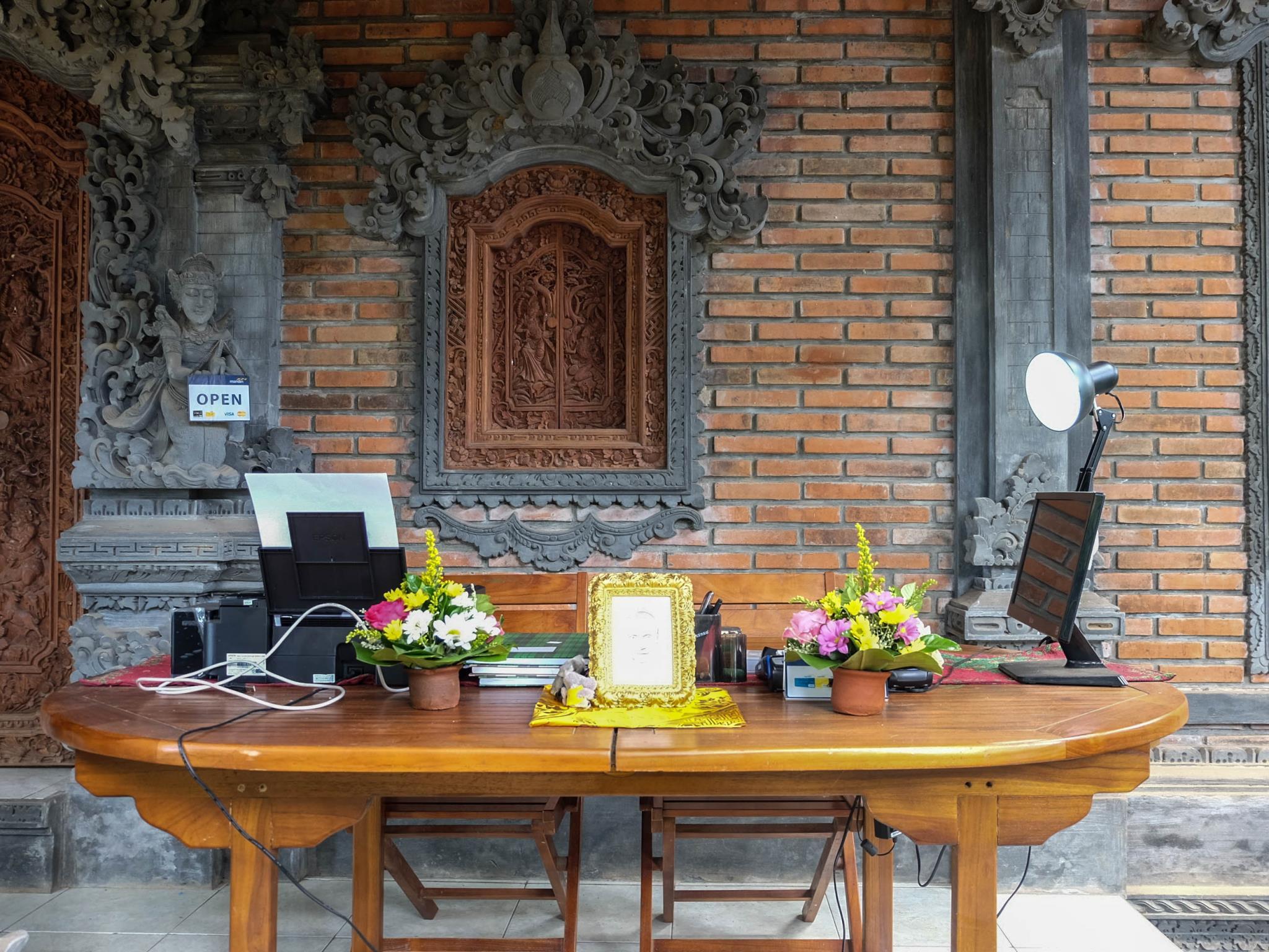 Omunity Bali Hotel