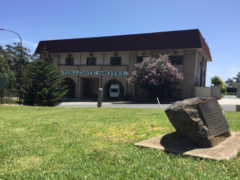 Tollgate Motel by null