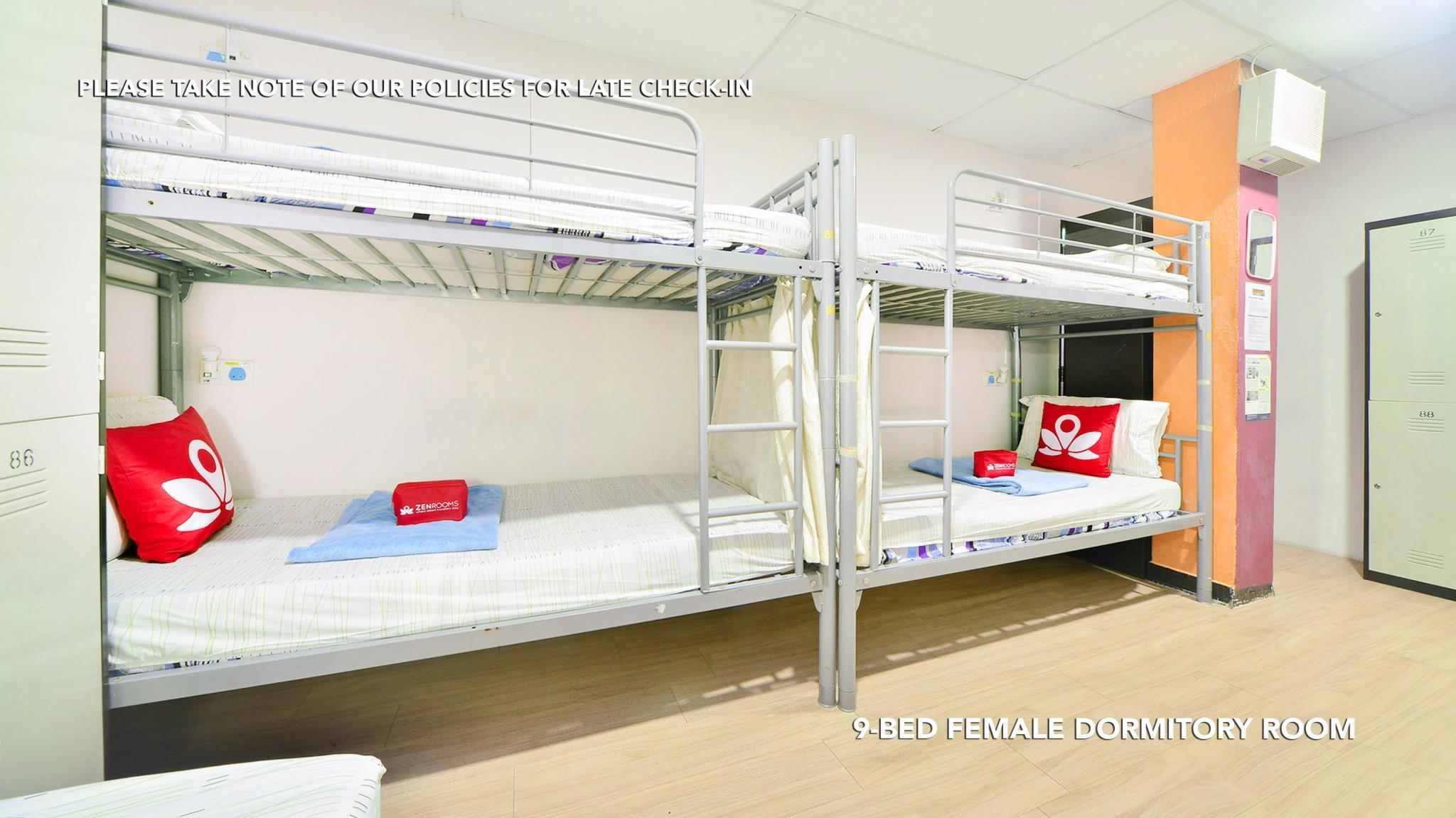 River City Inn by null