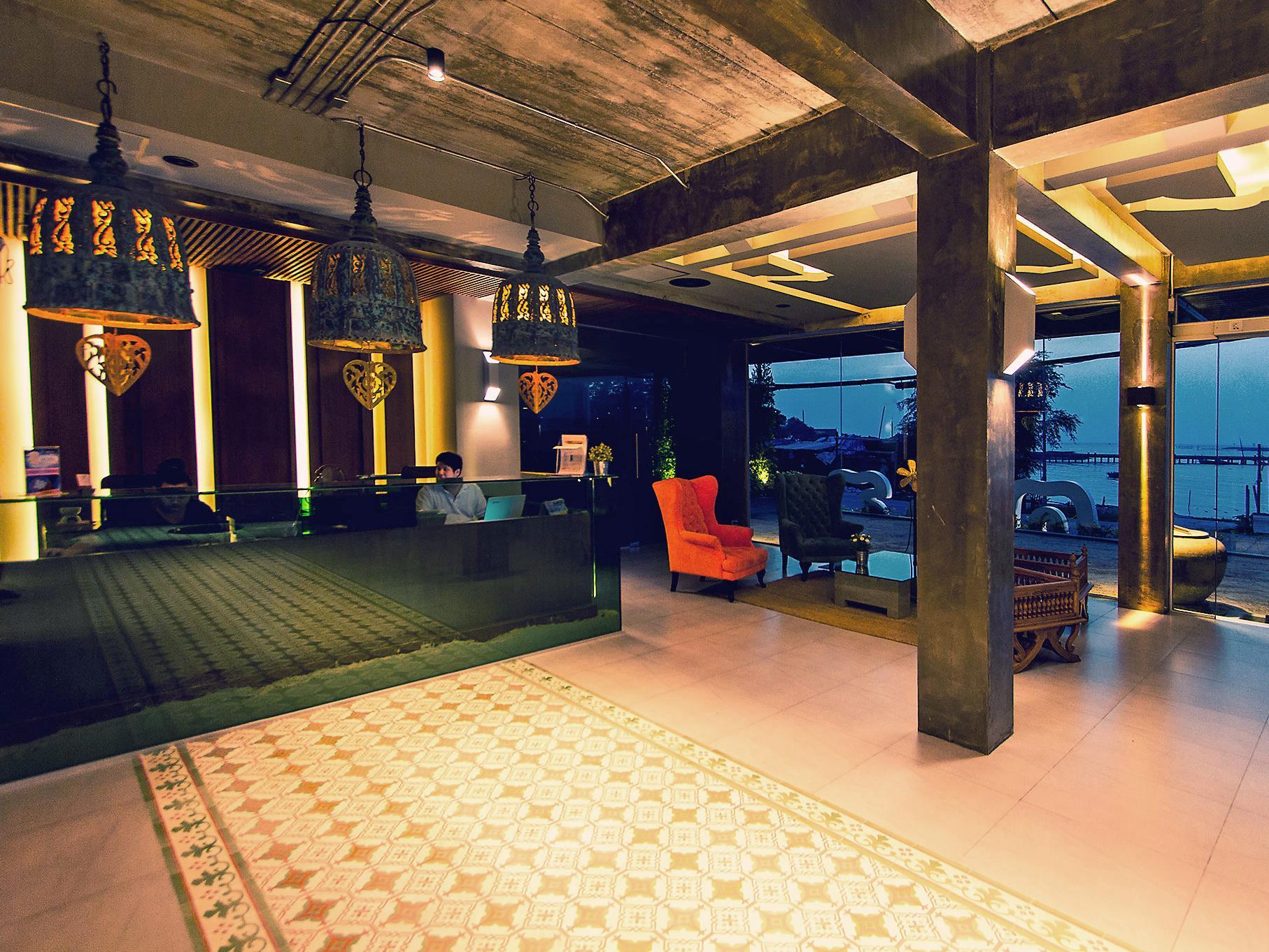 Kroque Boutique And Bistro Hotel