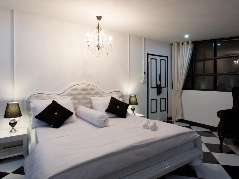 Me Room Hotel