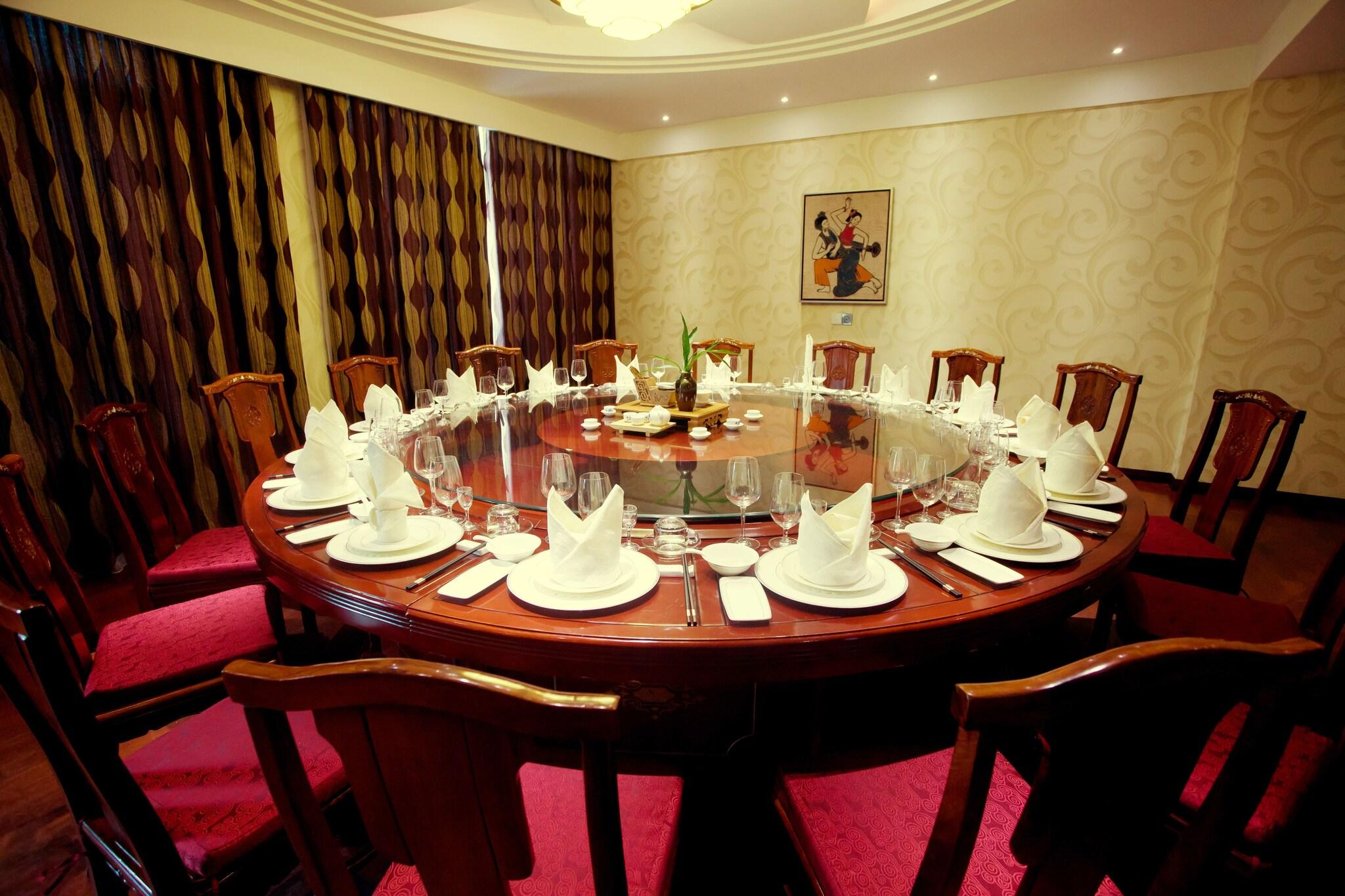 San Jiang Grand Hotel