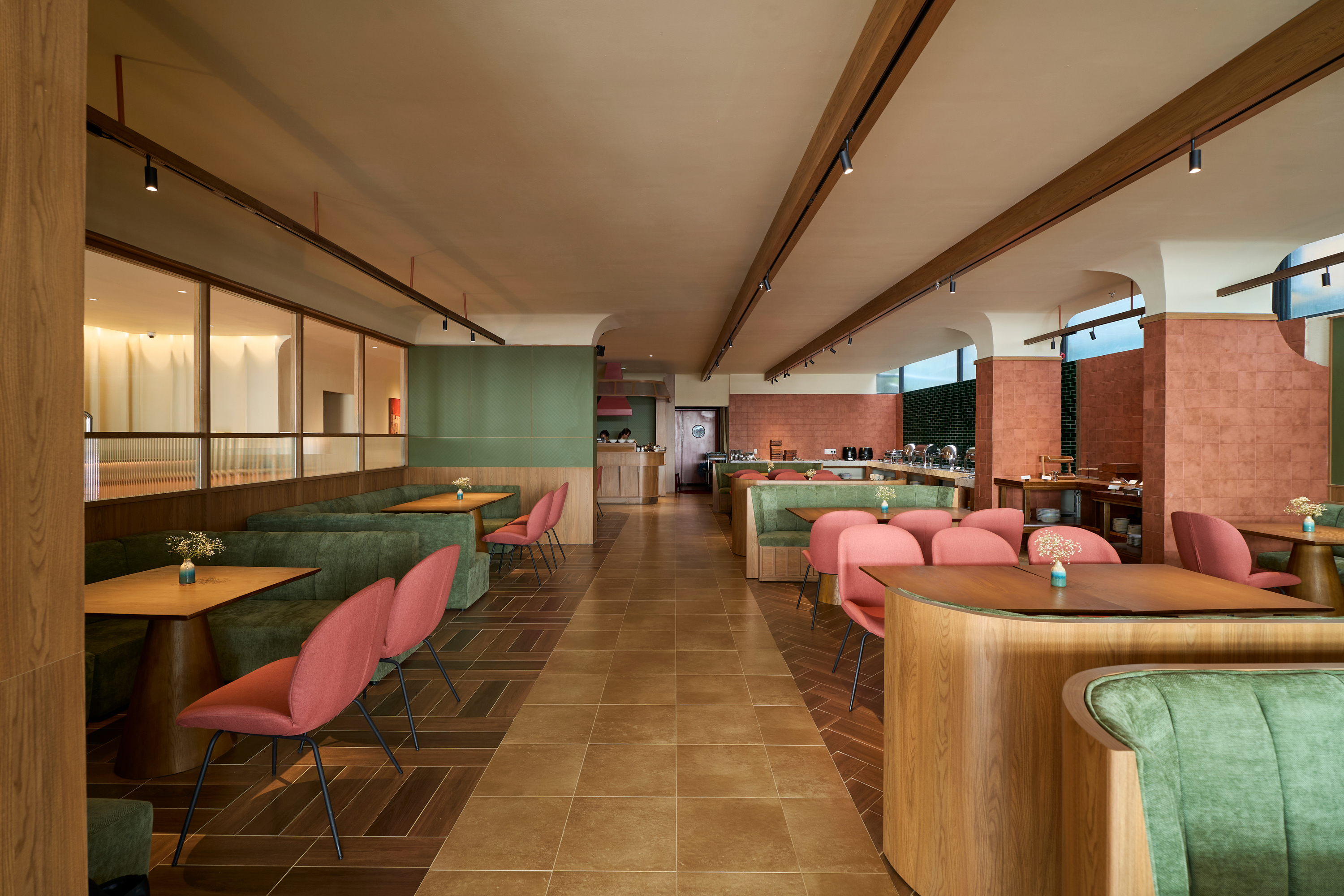 Len Hotel