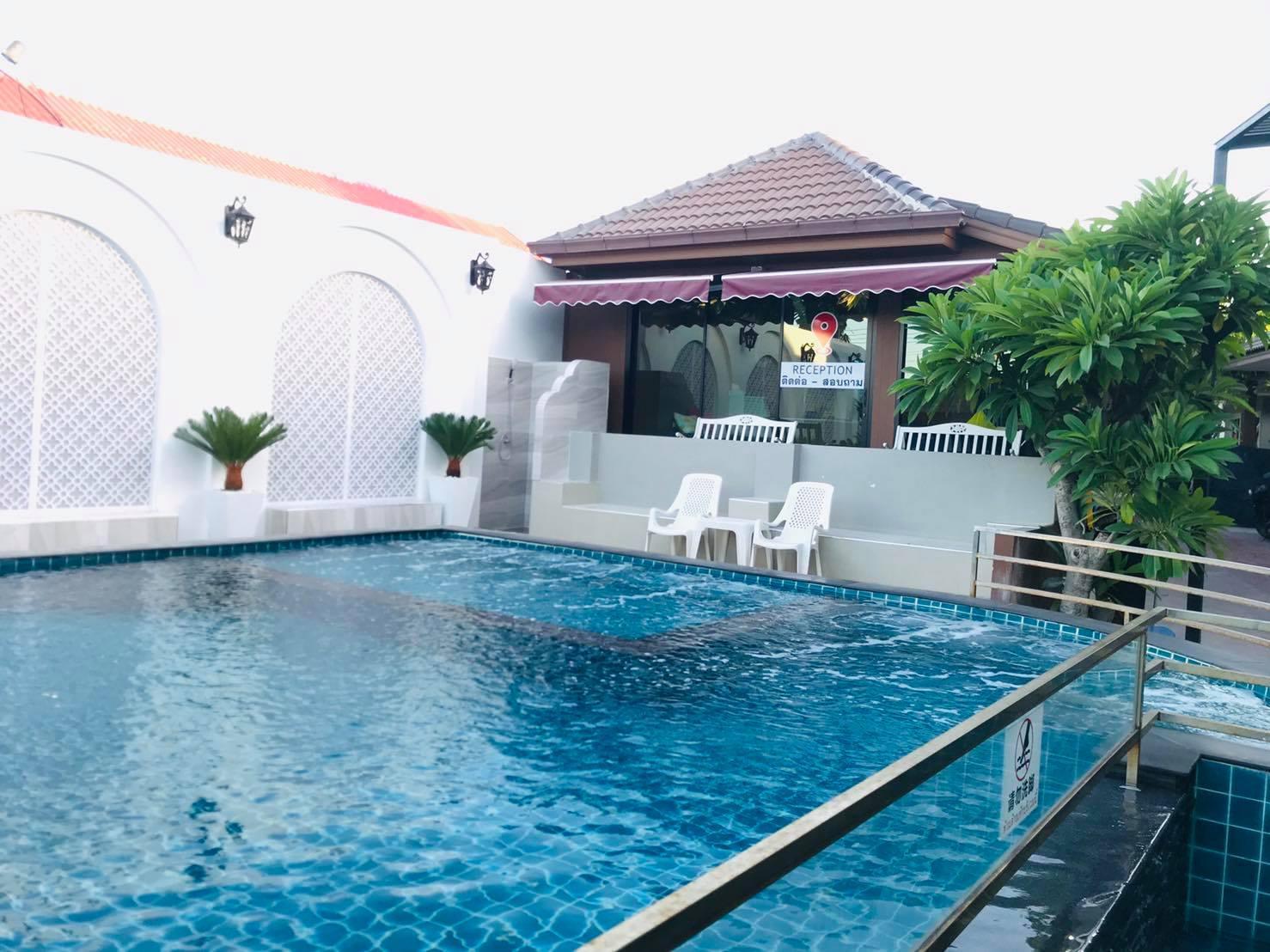 Bee Orchid Pool Villa