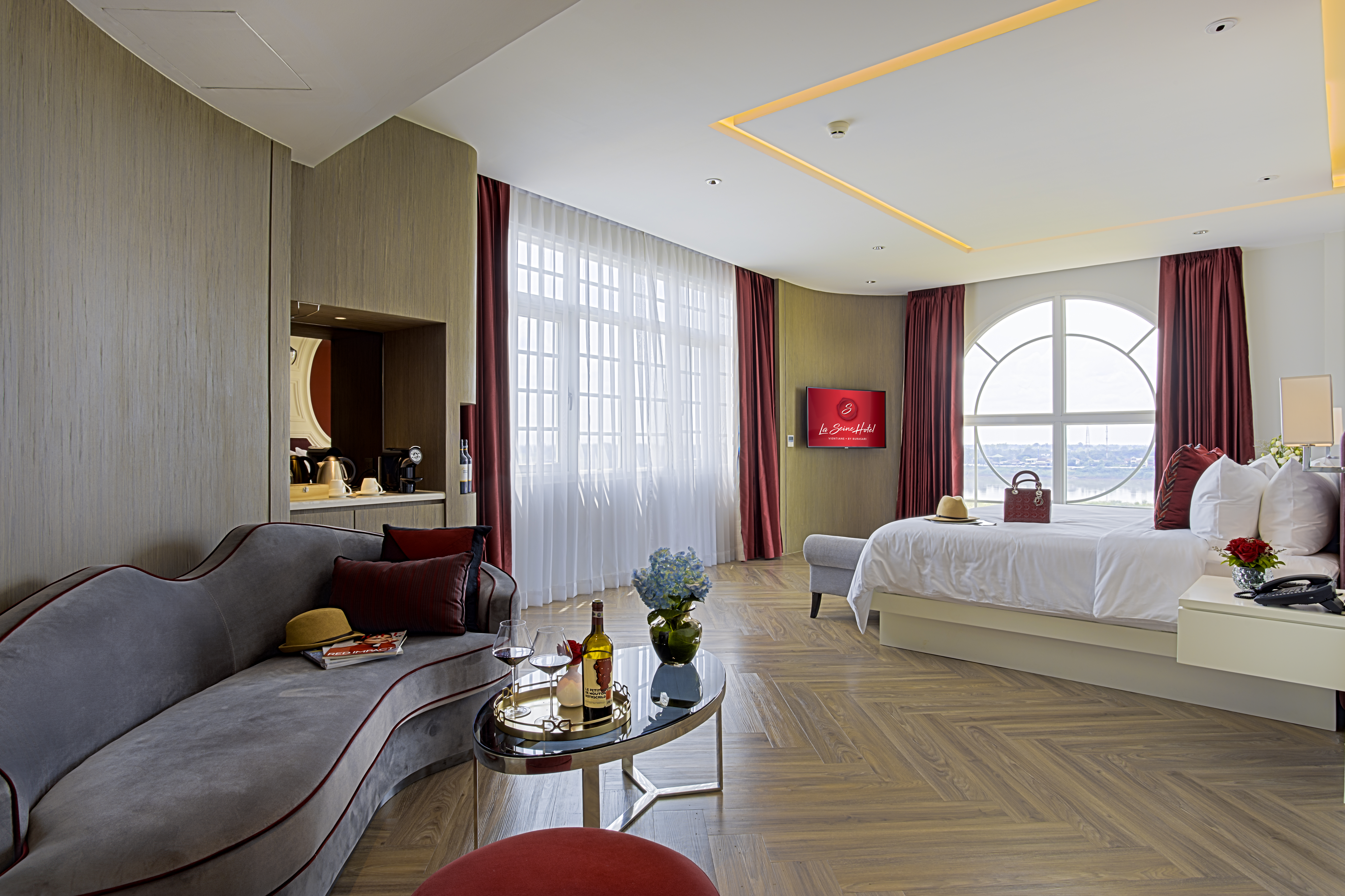 La Seine Hotel