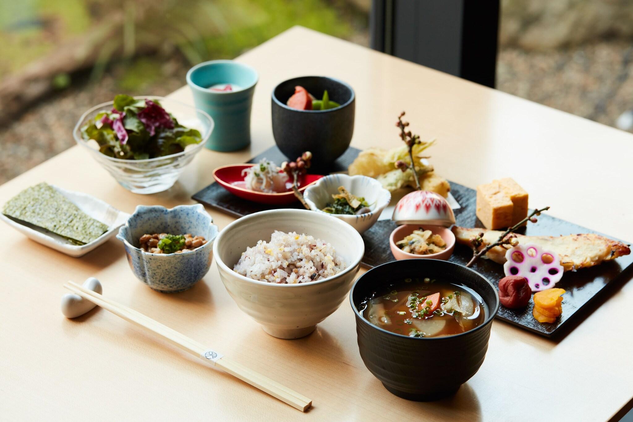 Yuen Shinjuku by null