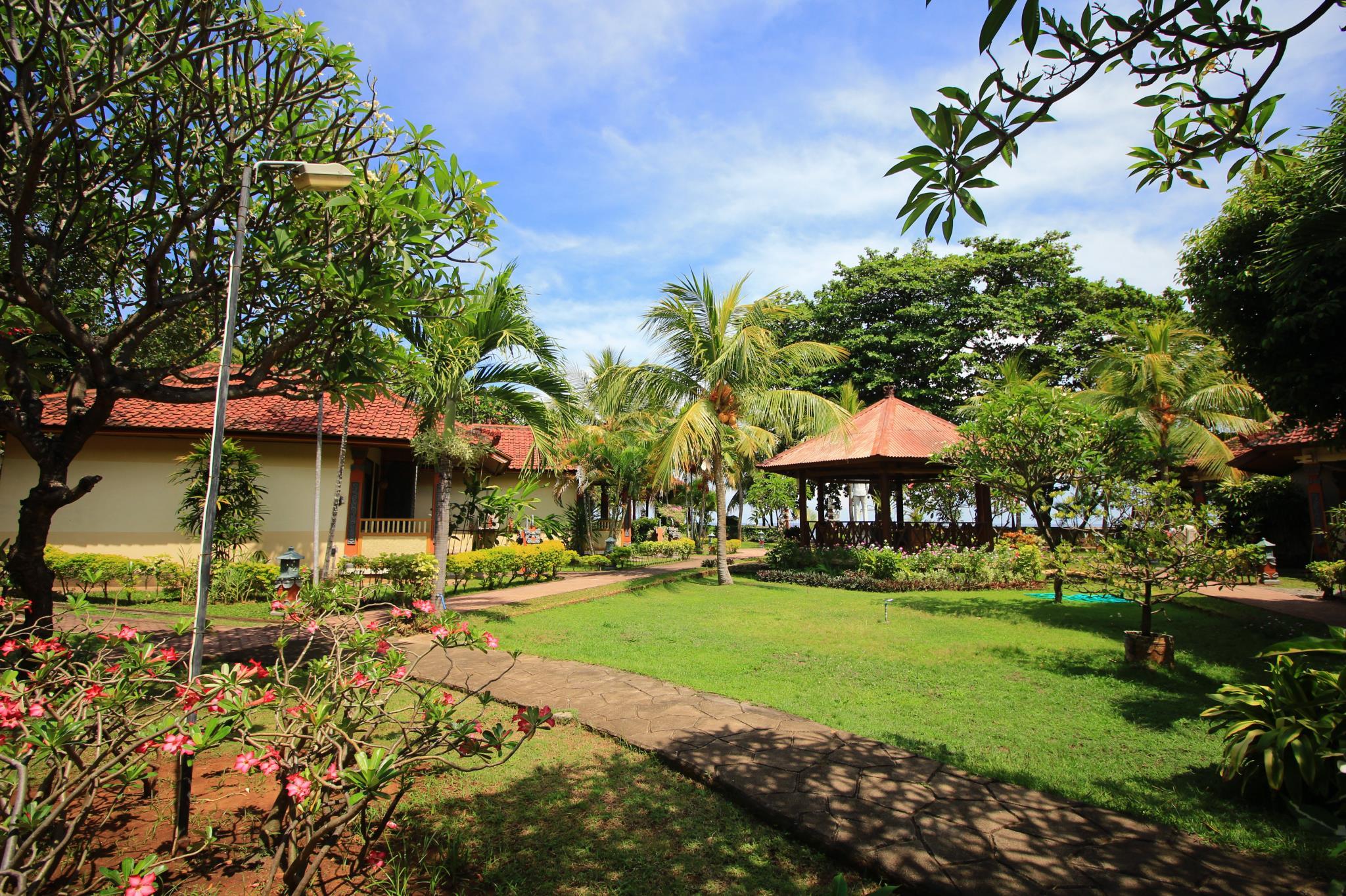 Lovina Beach Hotel by null