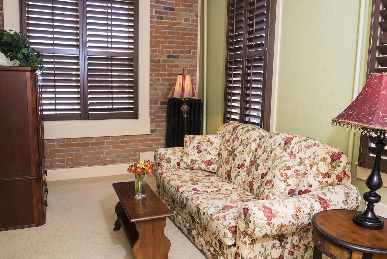 Chamberlin Inn Cody