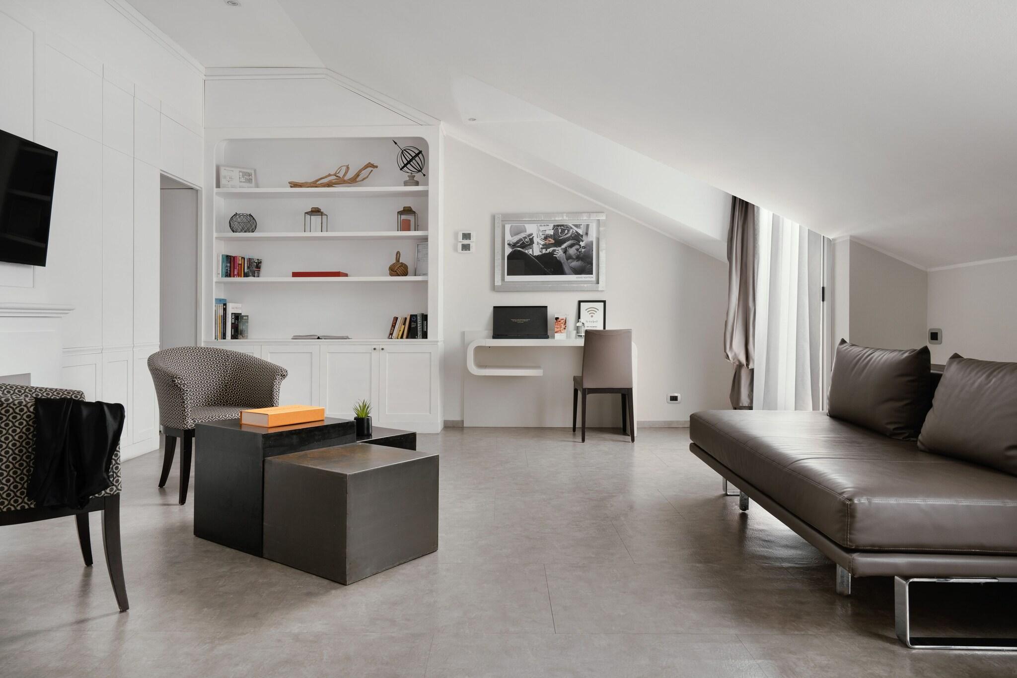 Montenapoleone Suites - photo