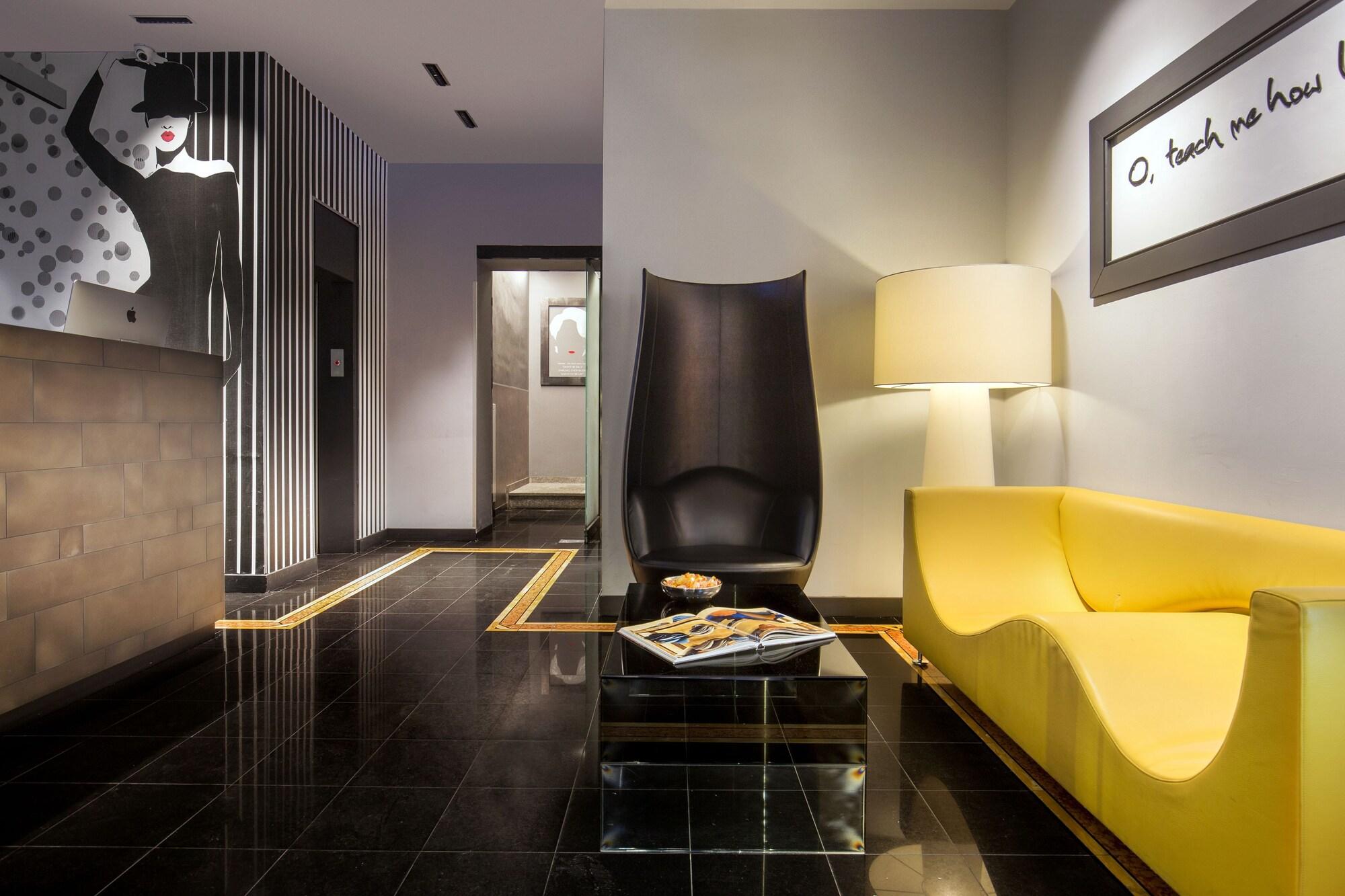 Montenapoleone Suites - photo