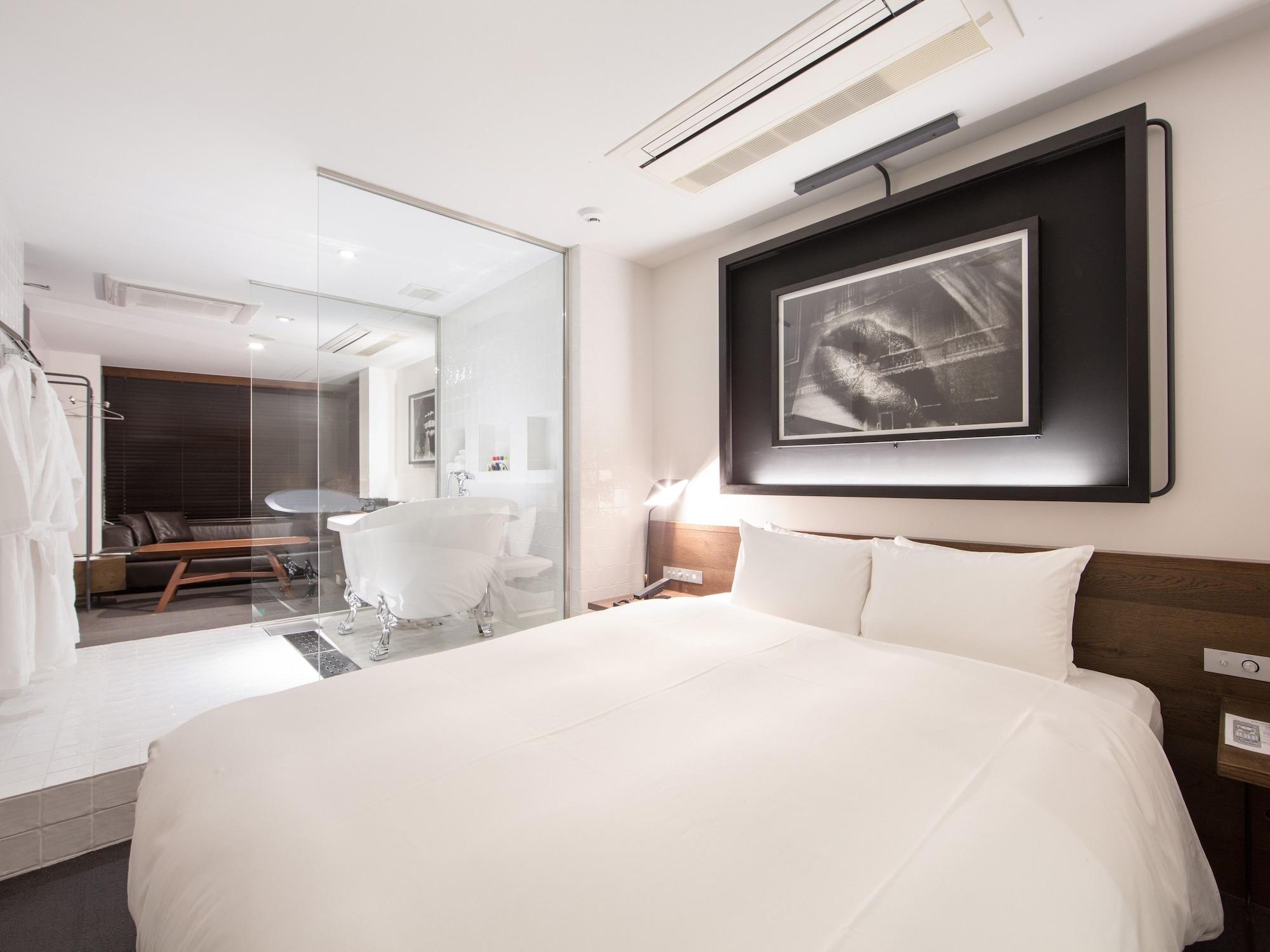 Rock Star Hotel
