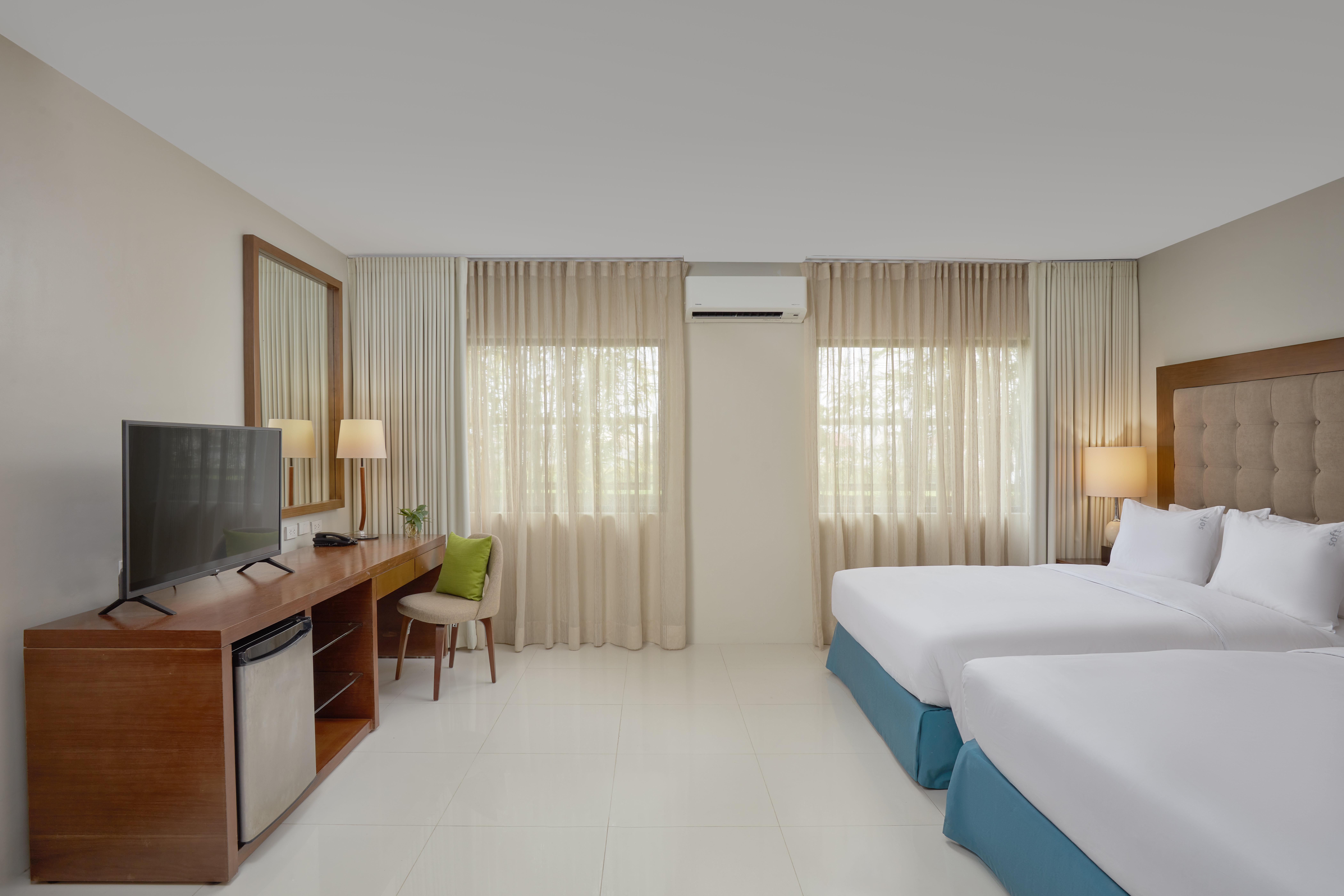Holiday Inn & Suites Batangas Limapark
