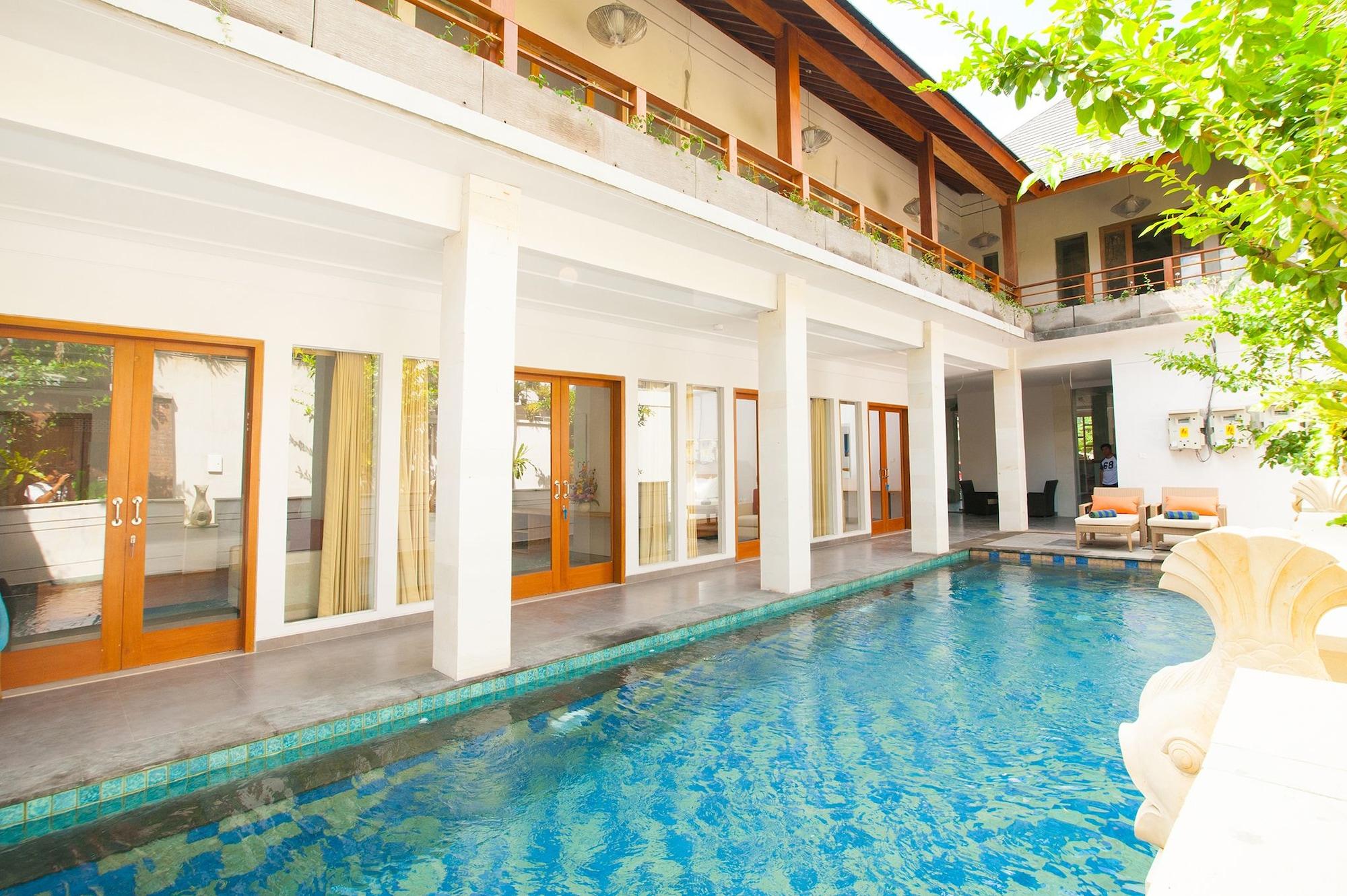 Apple Villa and Studio Seminyak - photo