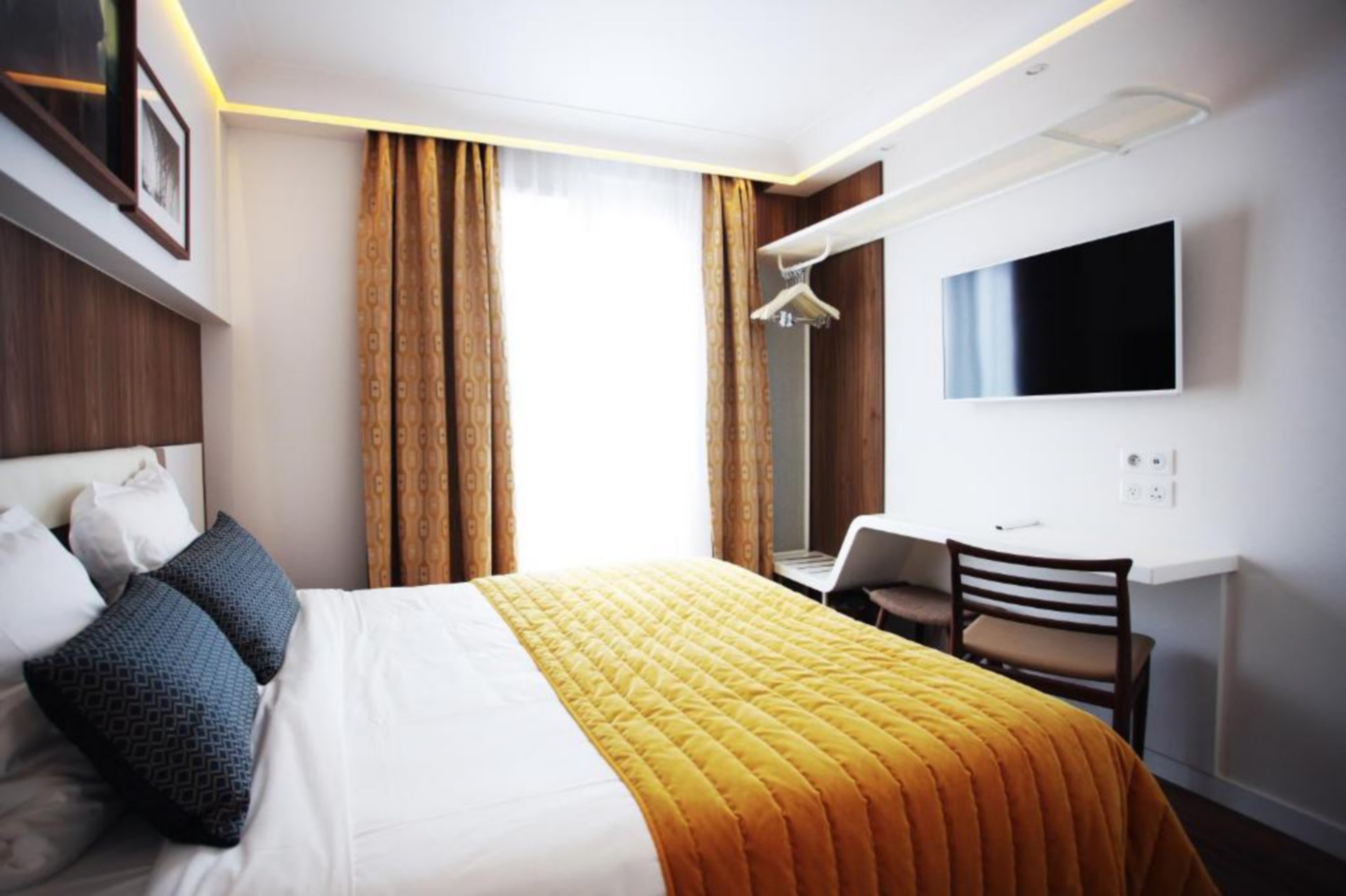 Eiffel Turenne Hotel - Paris by null