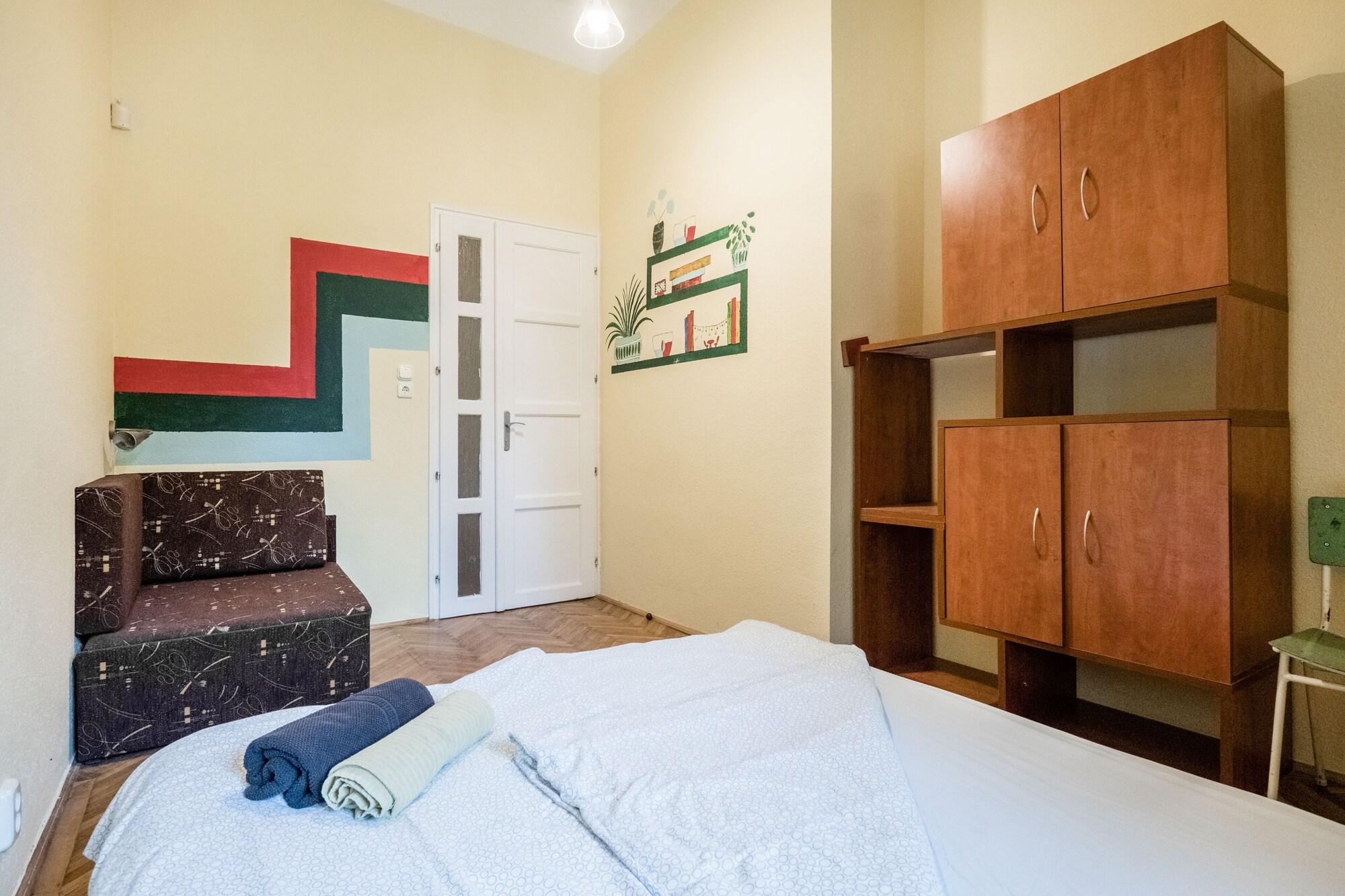 Baroque Hostel by null