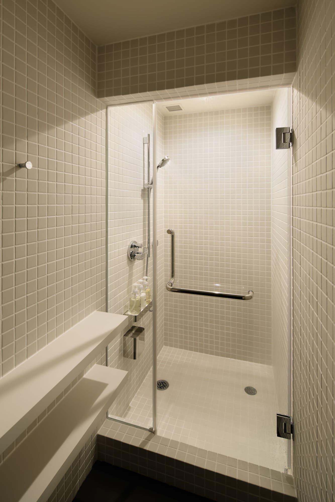 Nine Hours Narita Airport by null