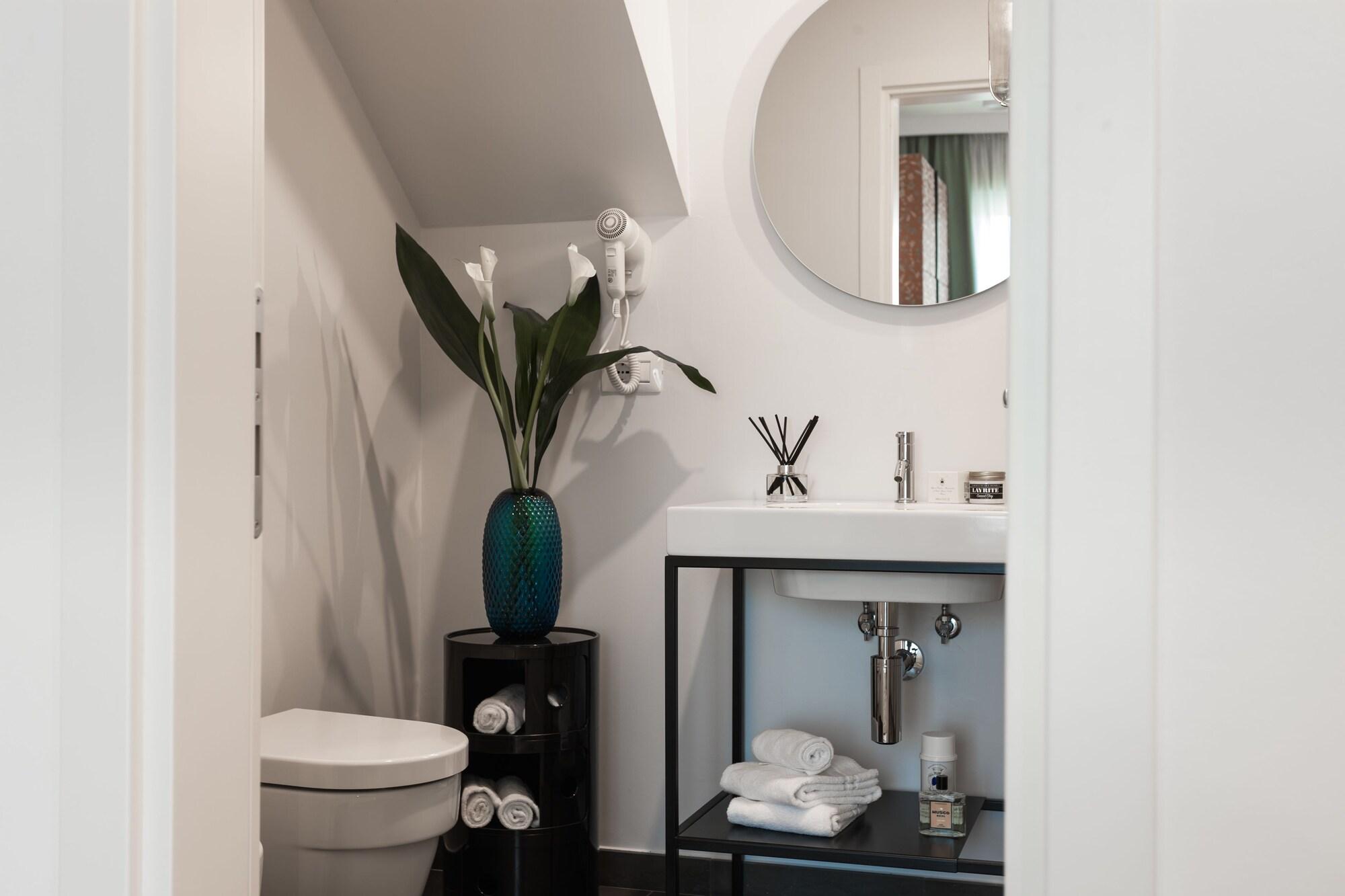 Lorena Suites & Apartments by null