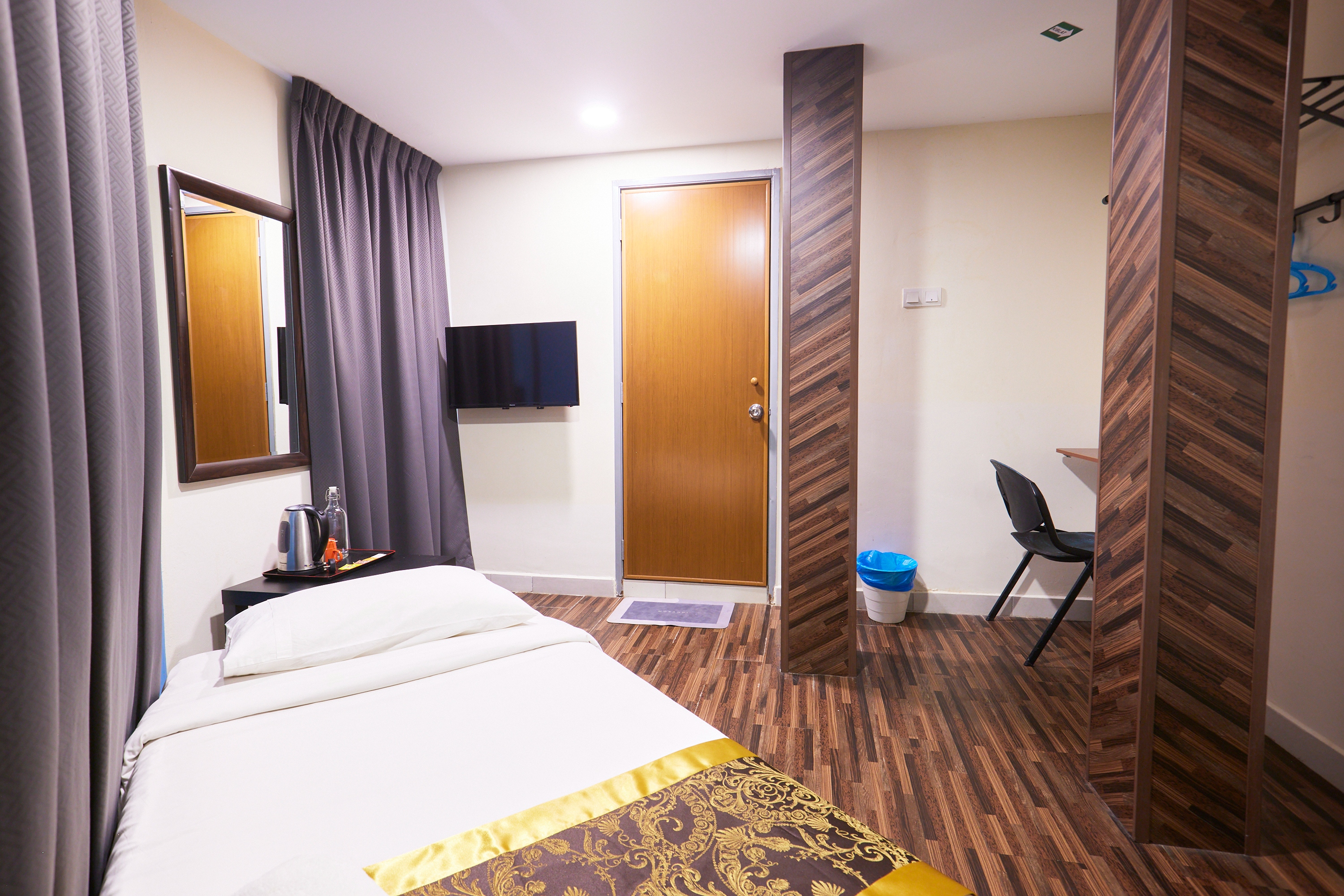 Hotel Sunjoy9 OKR Near Midvalley 10 Mins by ZUZU