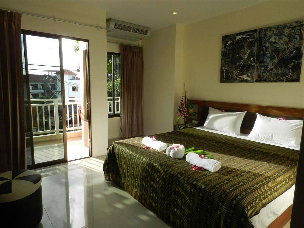 Lucky Patong Inn Hotel