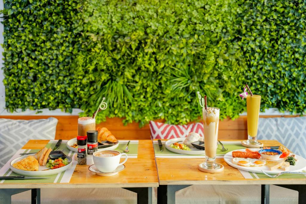 Unotel Karon Beach - photo