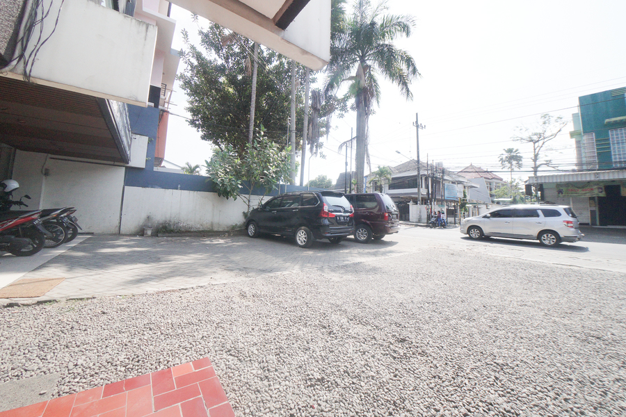 RedDoorz Syariah near Transmart MX Malang