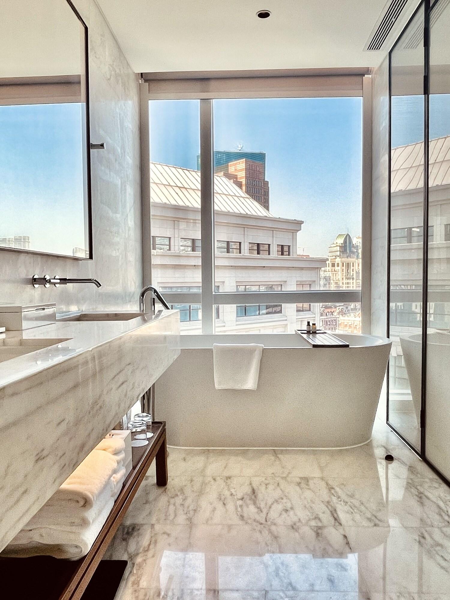 The Shanghai EDITION by null