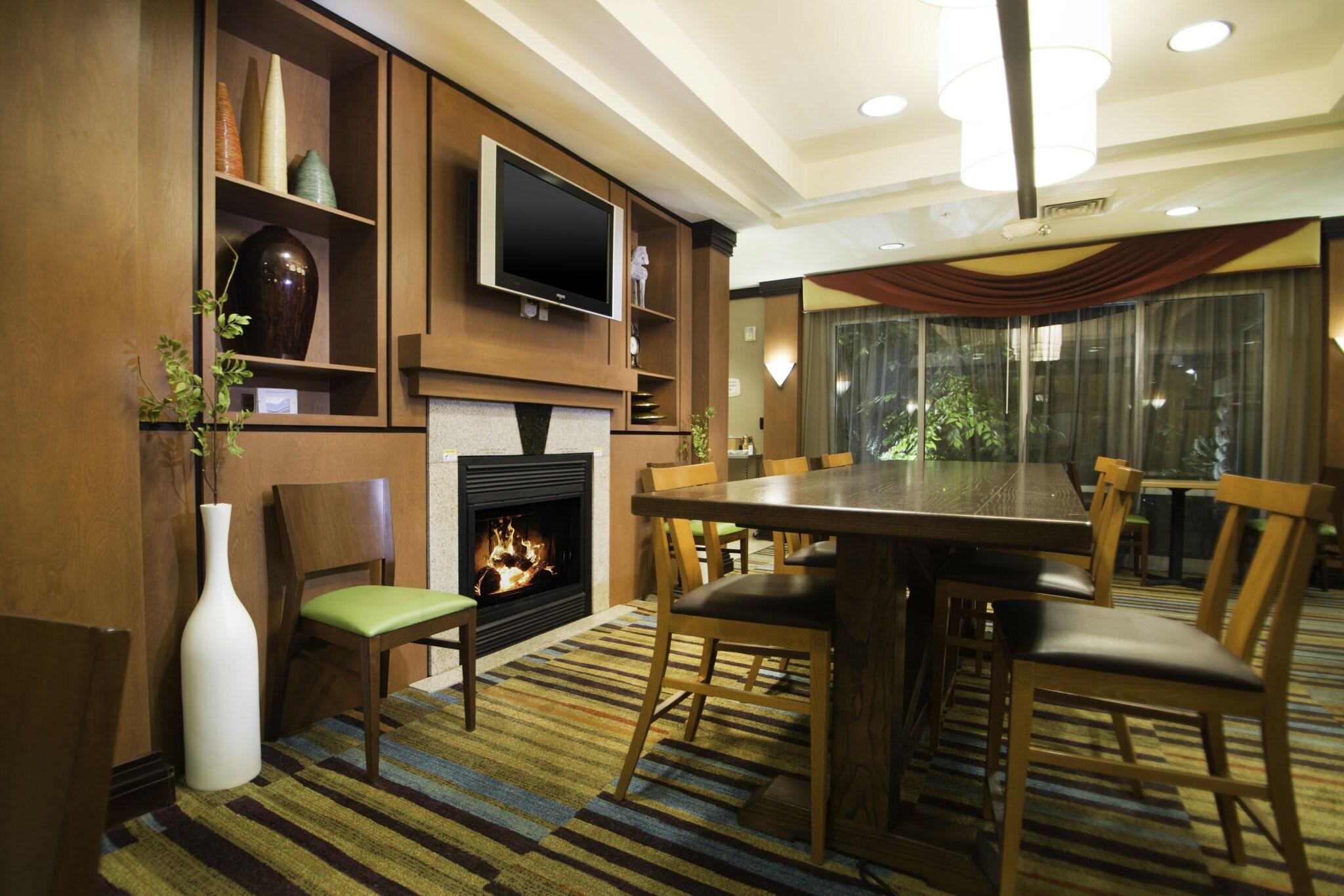 Fairfield Inn Suites Burley