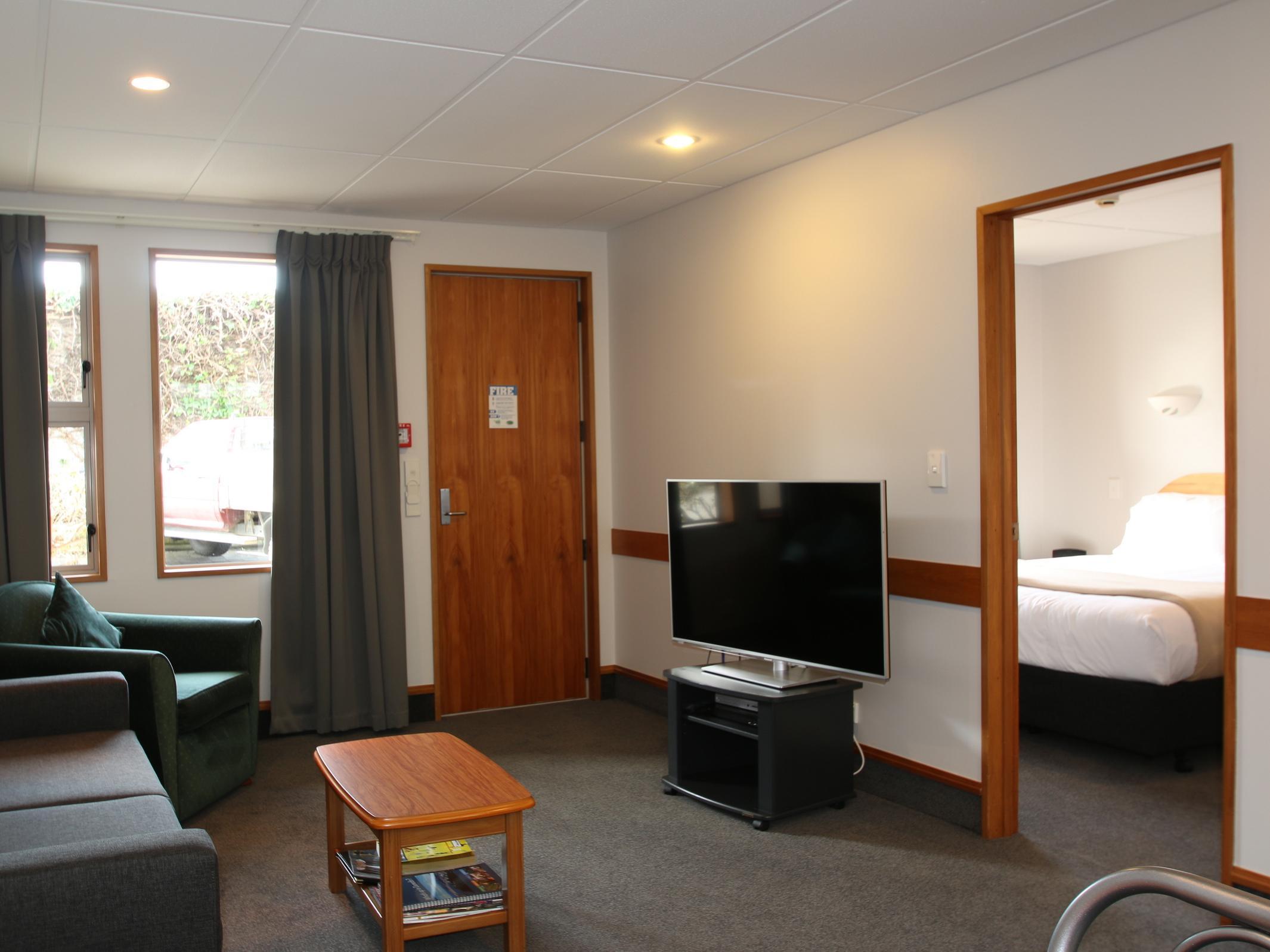 Amross Motel by null