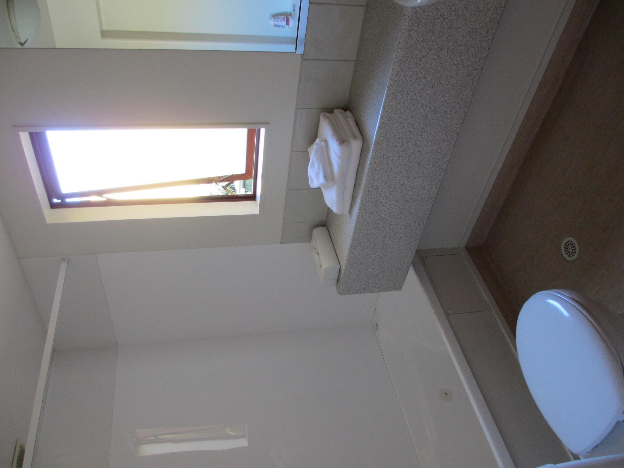 Alhambra Oaks Motor Lodge by null