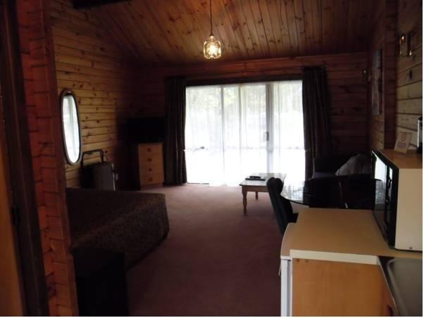 Alpine Lodge Motel