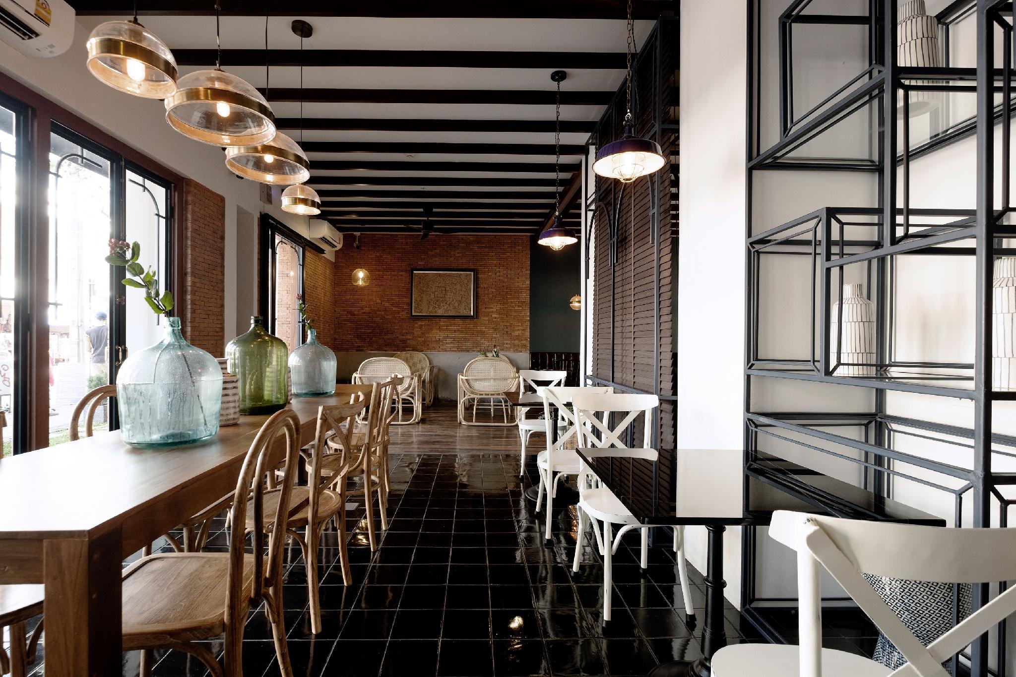 Khunluang Hostel