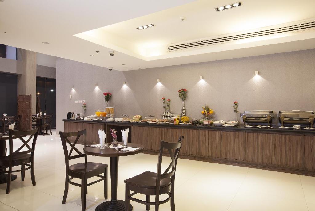 Watheer Lily Hotel Suites