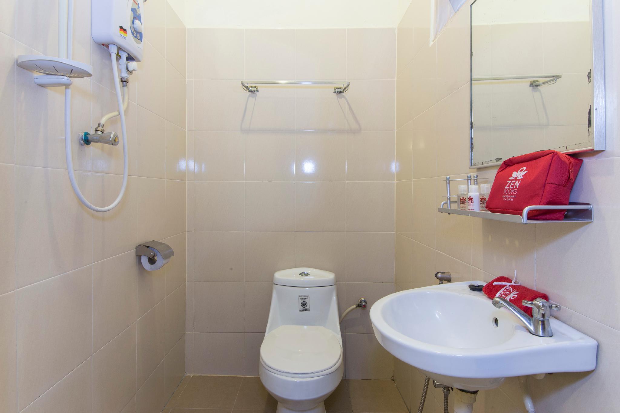LOT 33 BOUTIQUE HOTEL