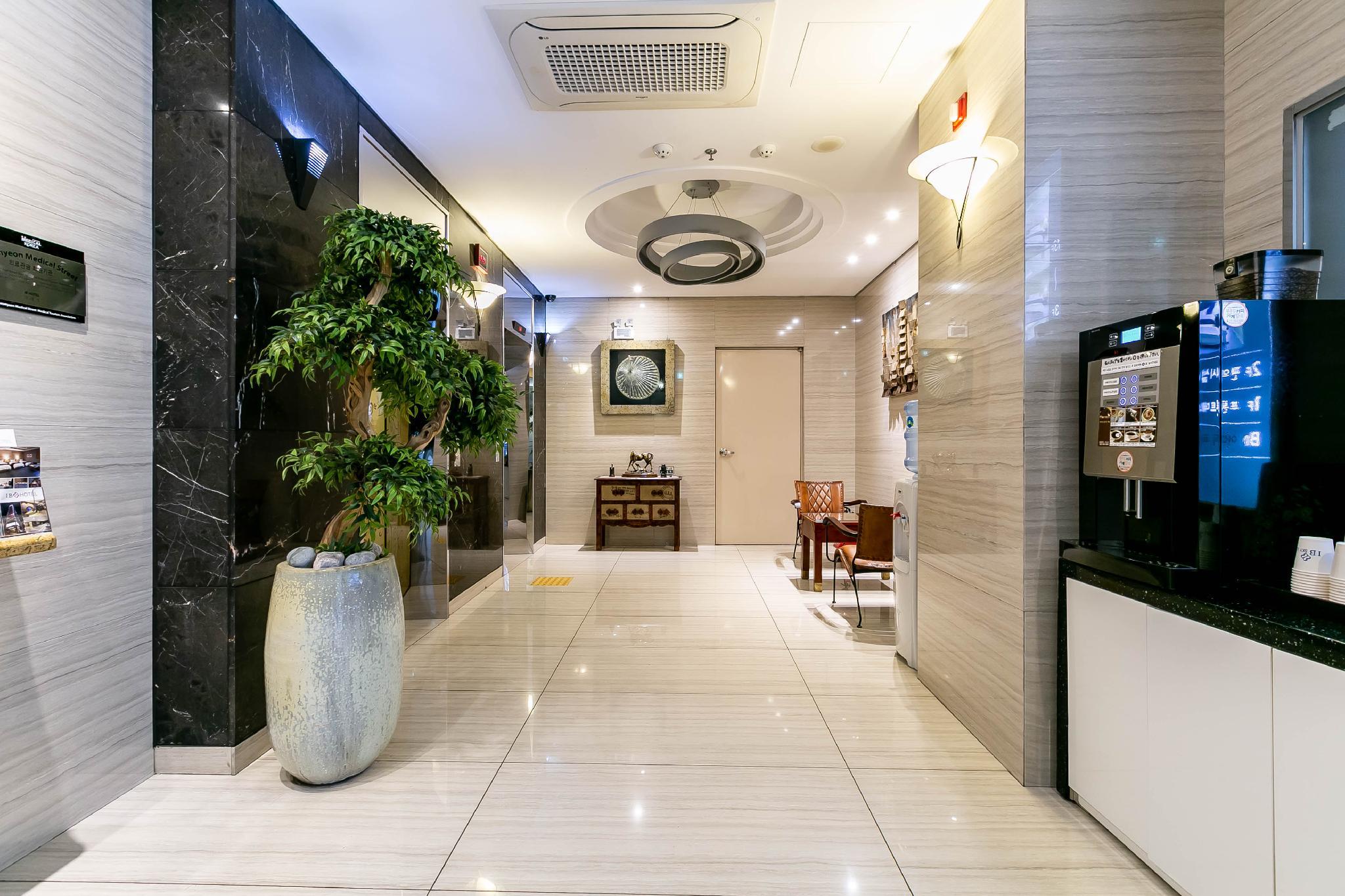 Ib Hotel