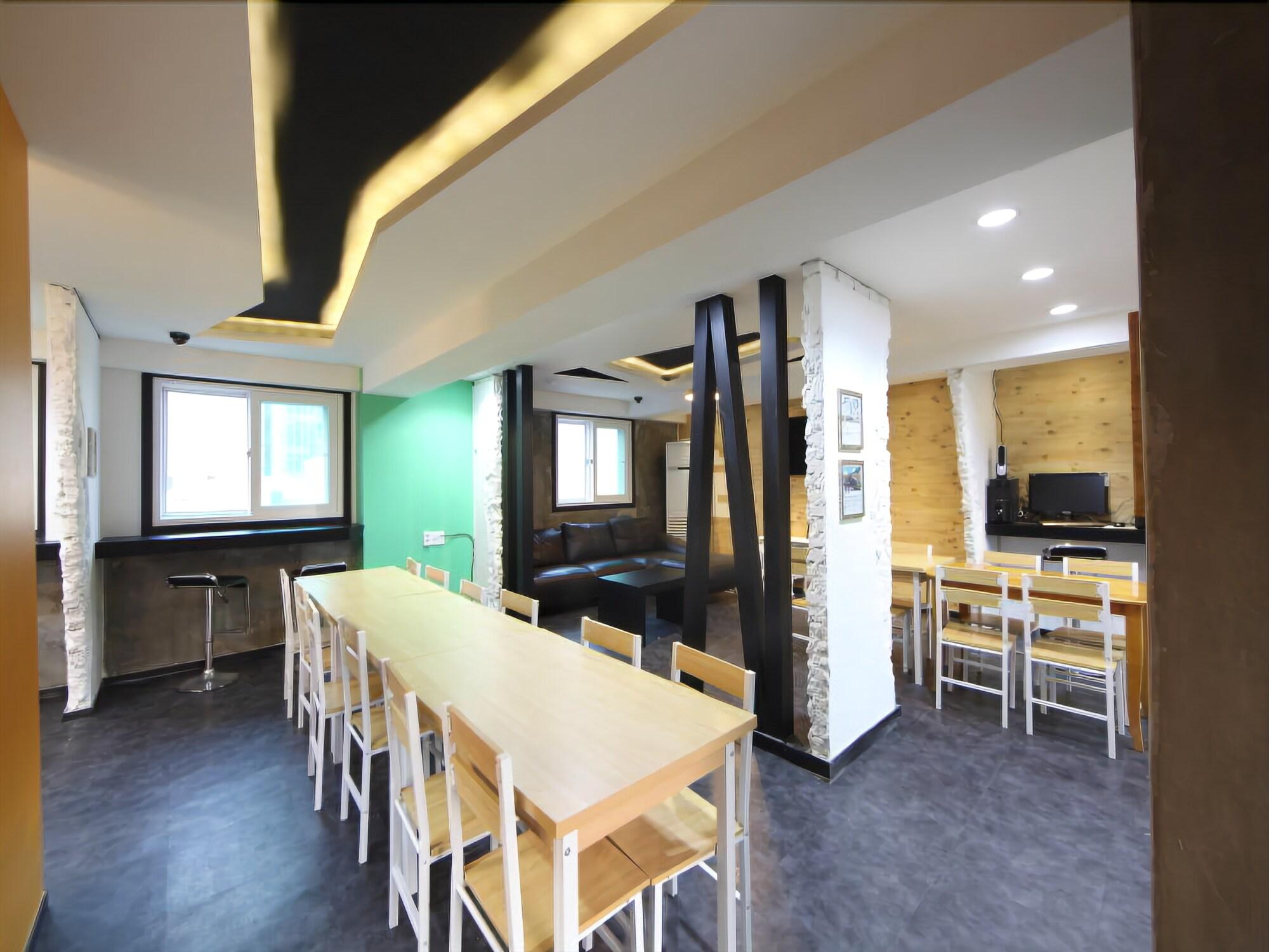 Calli Hostel