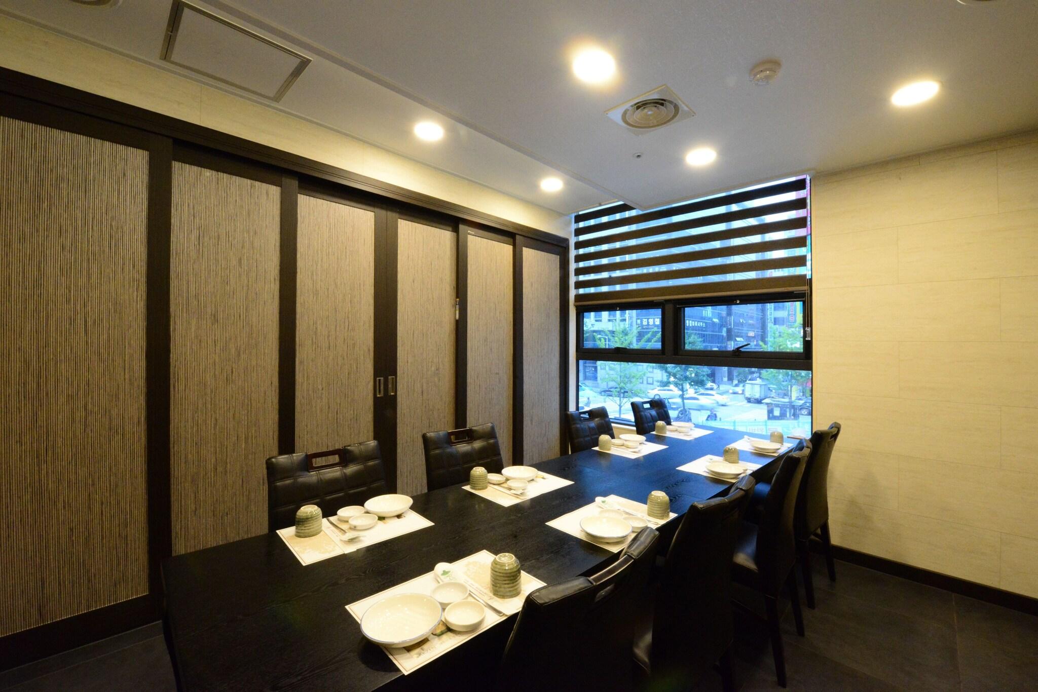 Dunsan Graytone Hotel