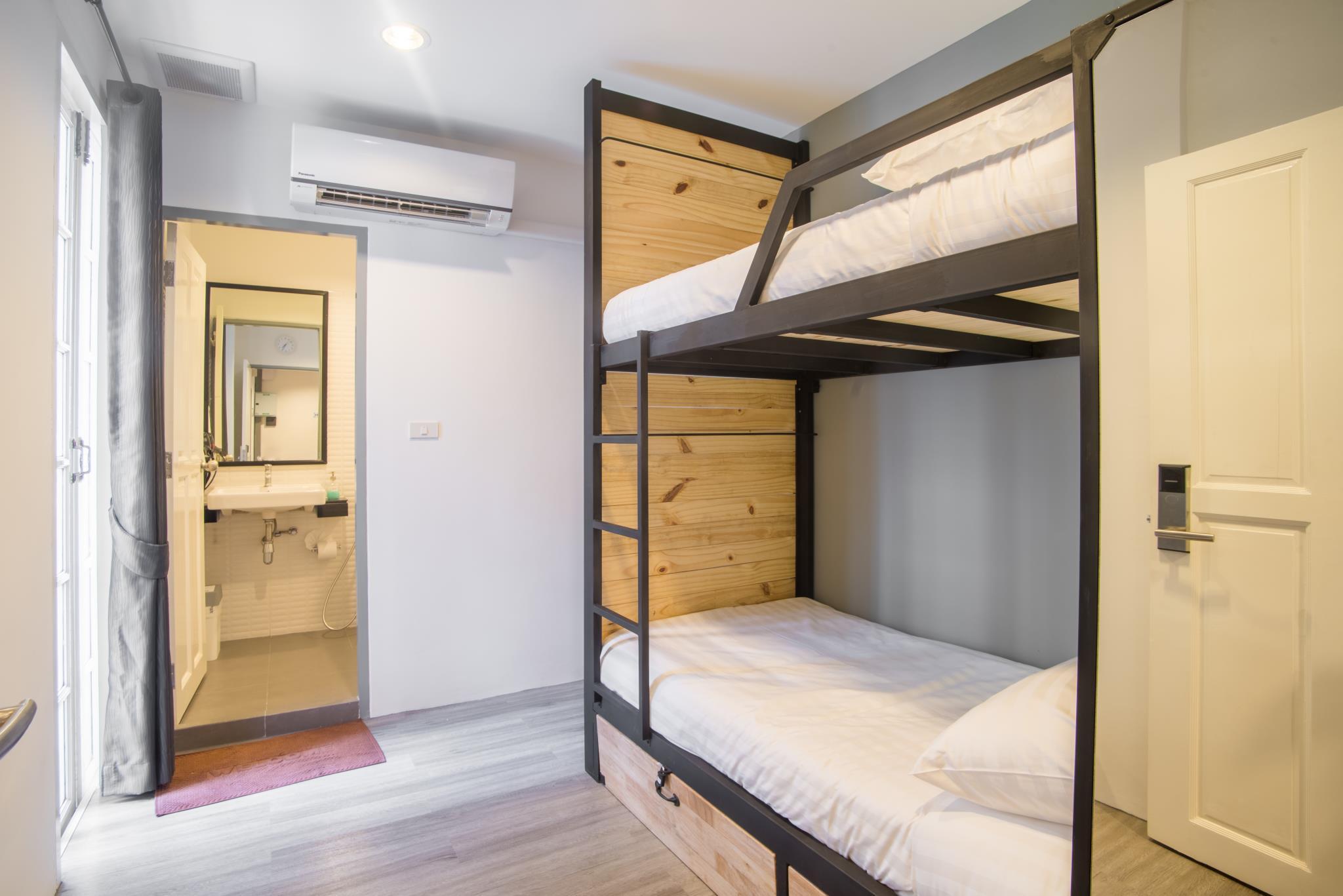 X9HOSTEL