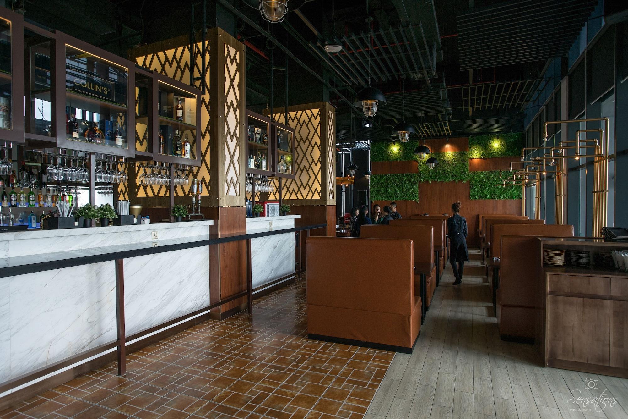 Snowbell At The Bridge Hotel