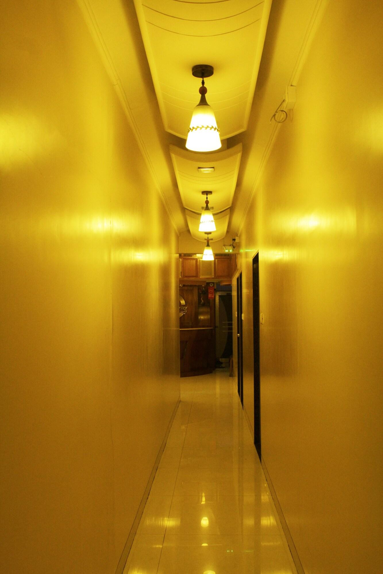 Hotel Broadway Colaba by null