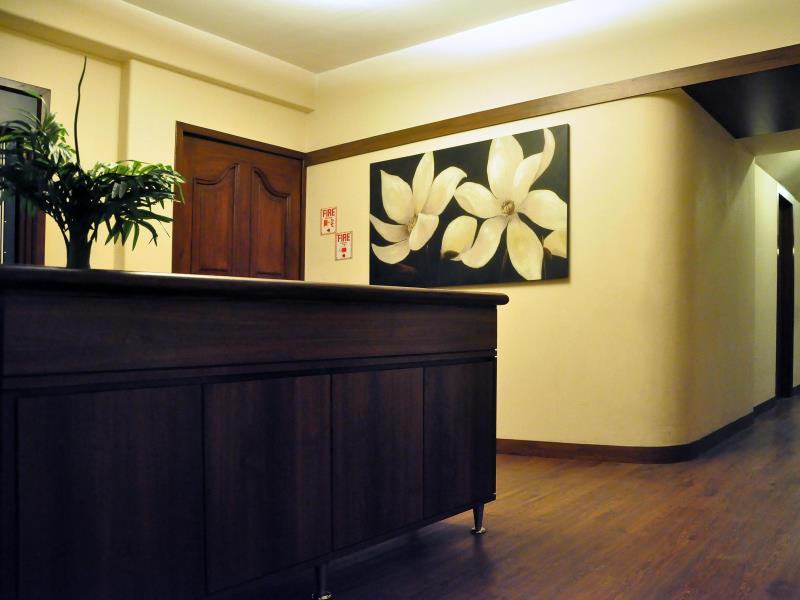 Abbott Hotel