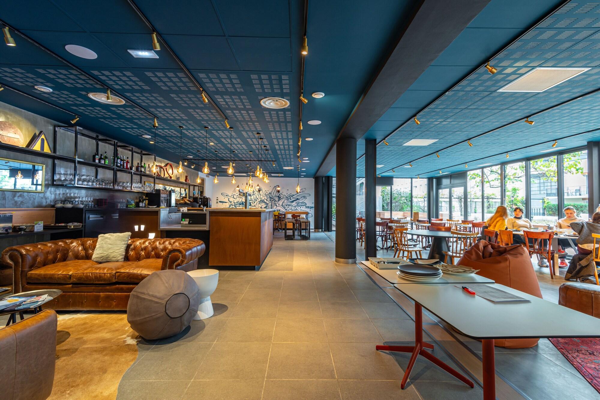 Résidence étudiants / affaires LE HUB by null