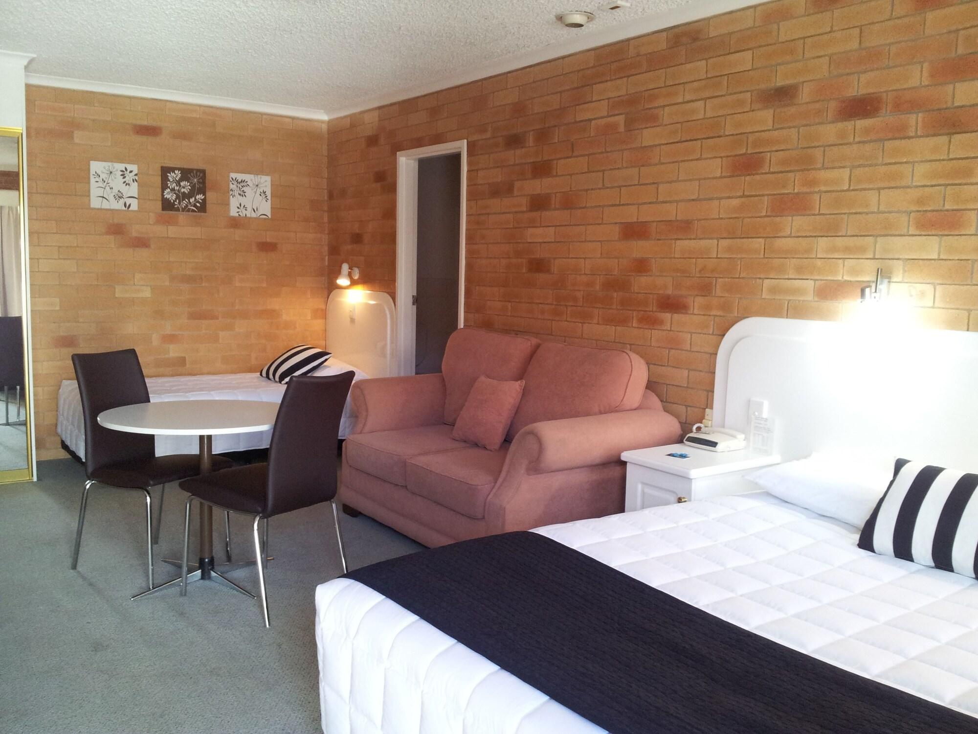 Cousins Motor Inn by null