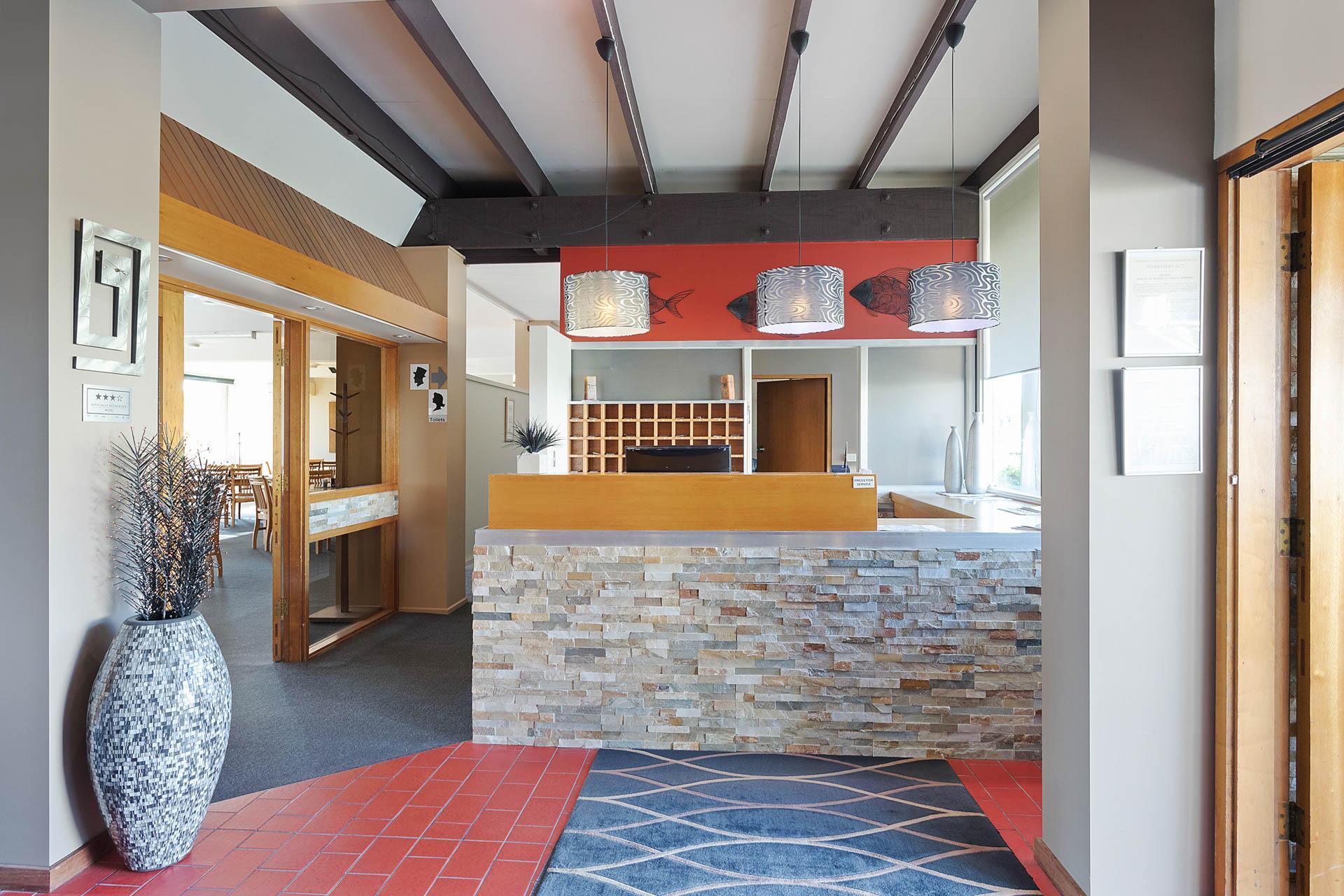 Black Dolphin Motel Apartments