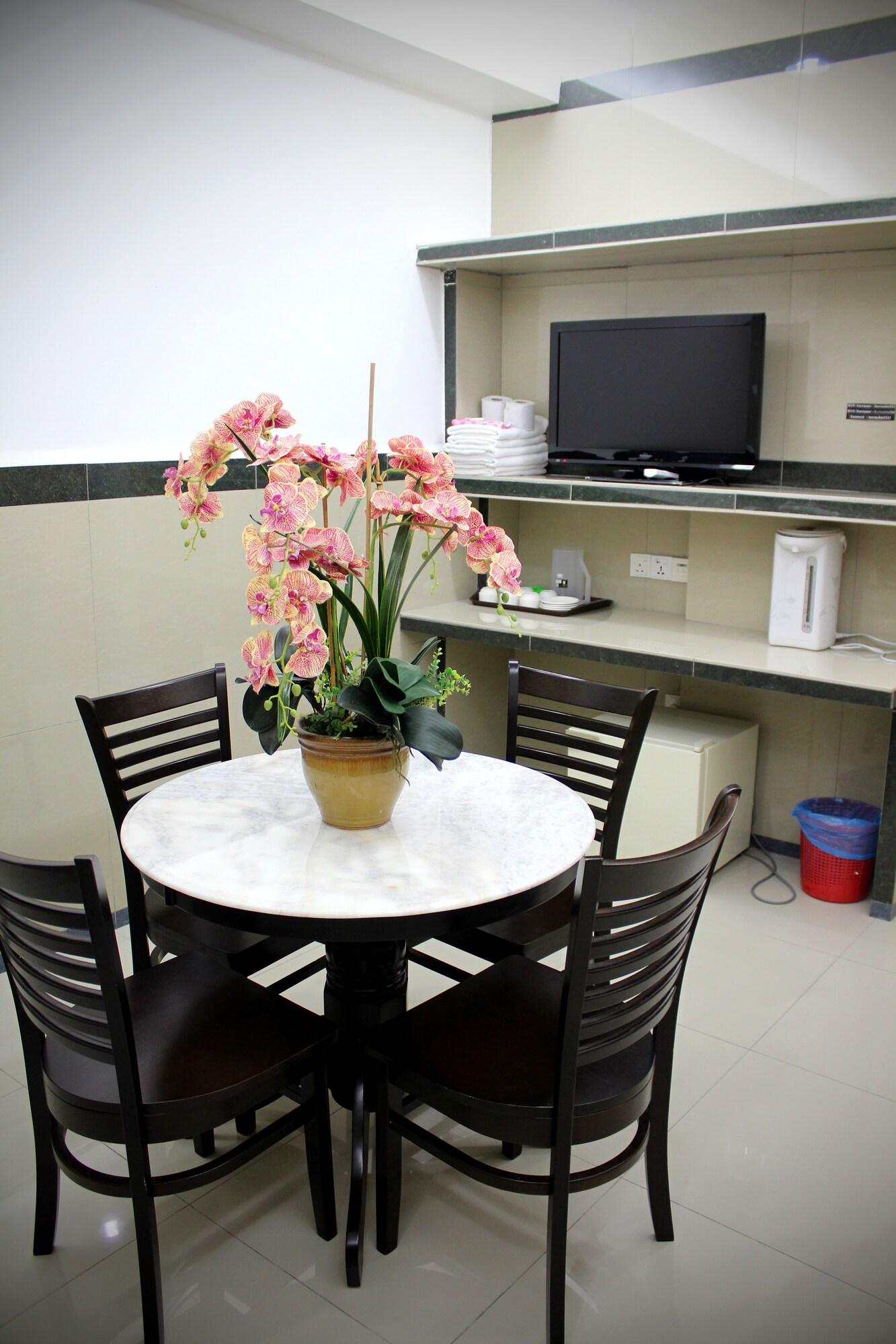 Burmahtel Hotel