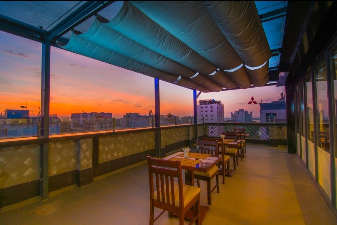 Botahtaung Hotel by null