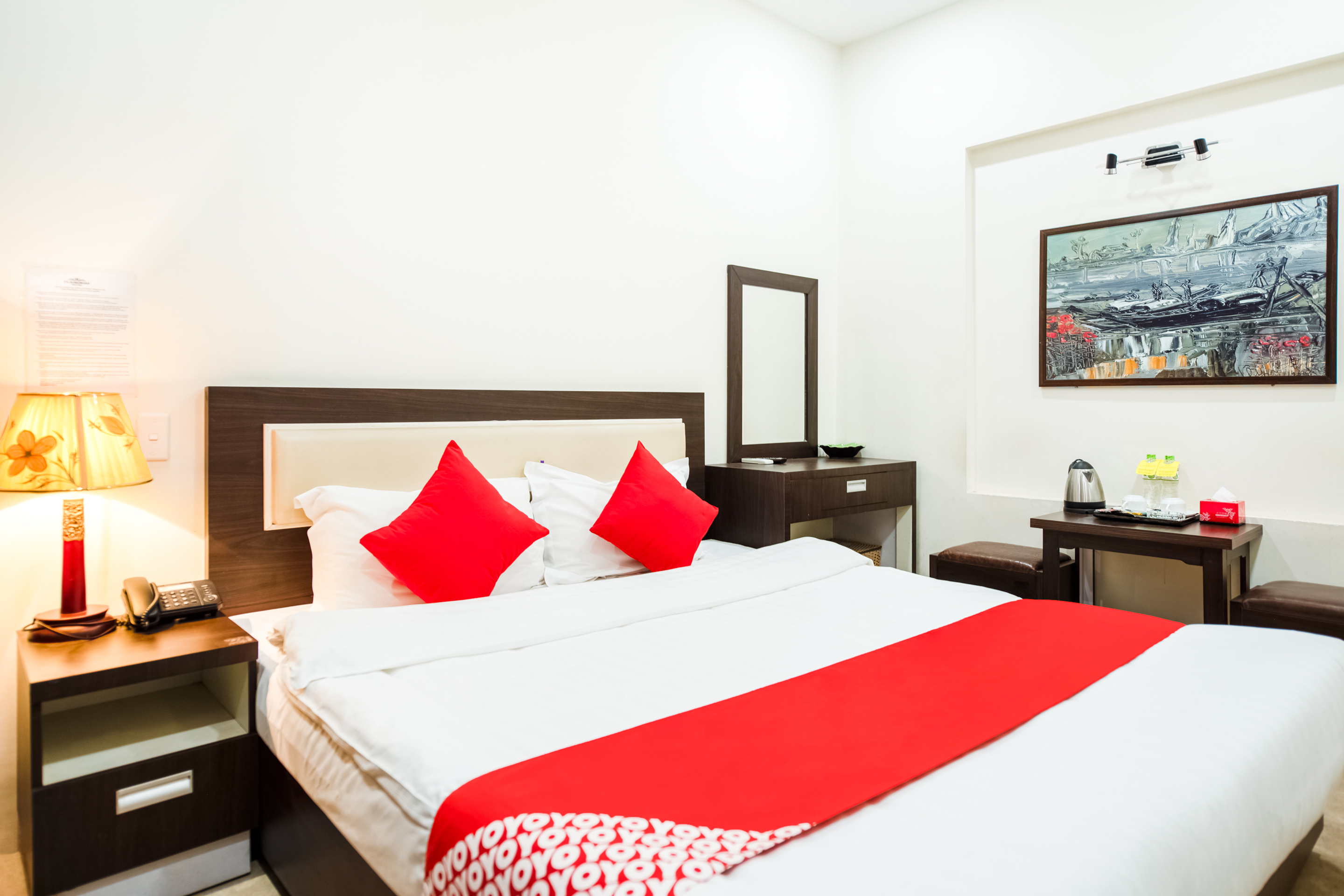 Capital O 518 Chariot Hotel