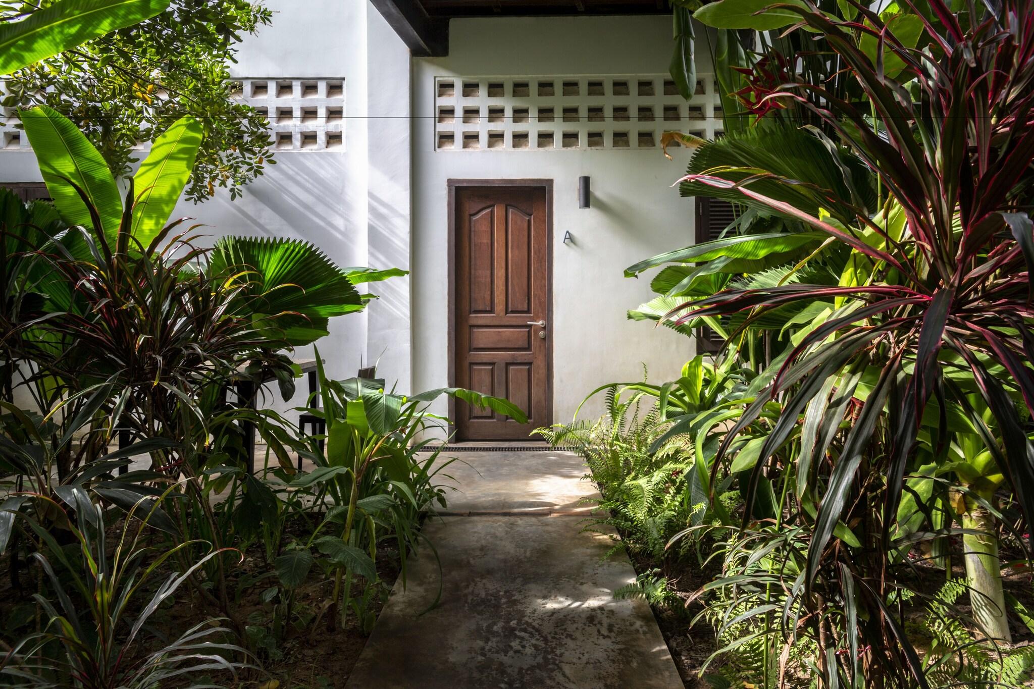 Pages Rooms Hotel by null