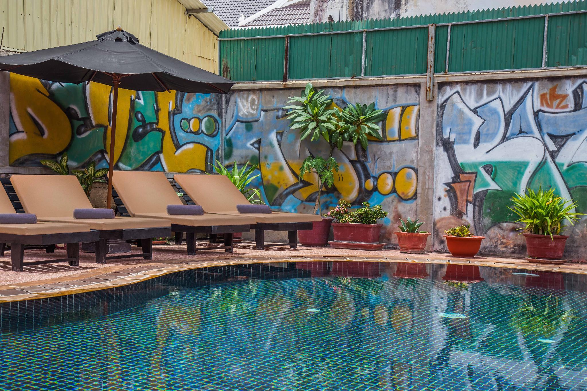 Side Walk Hotel by null