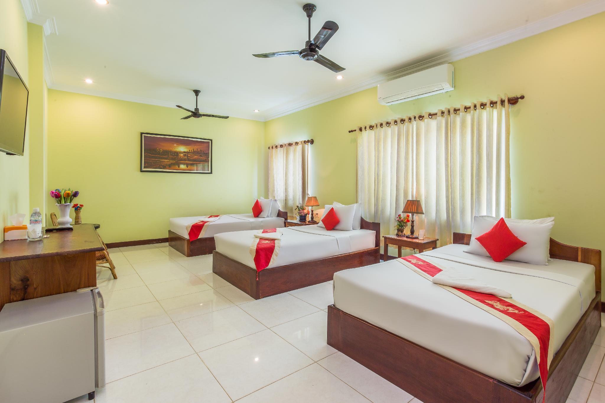 Side Walk Hotel by null